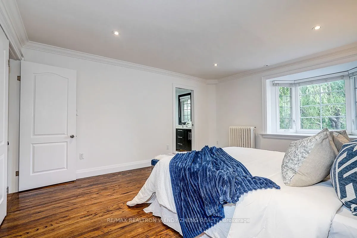 42 Willowbank Boulevard