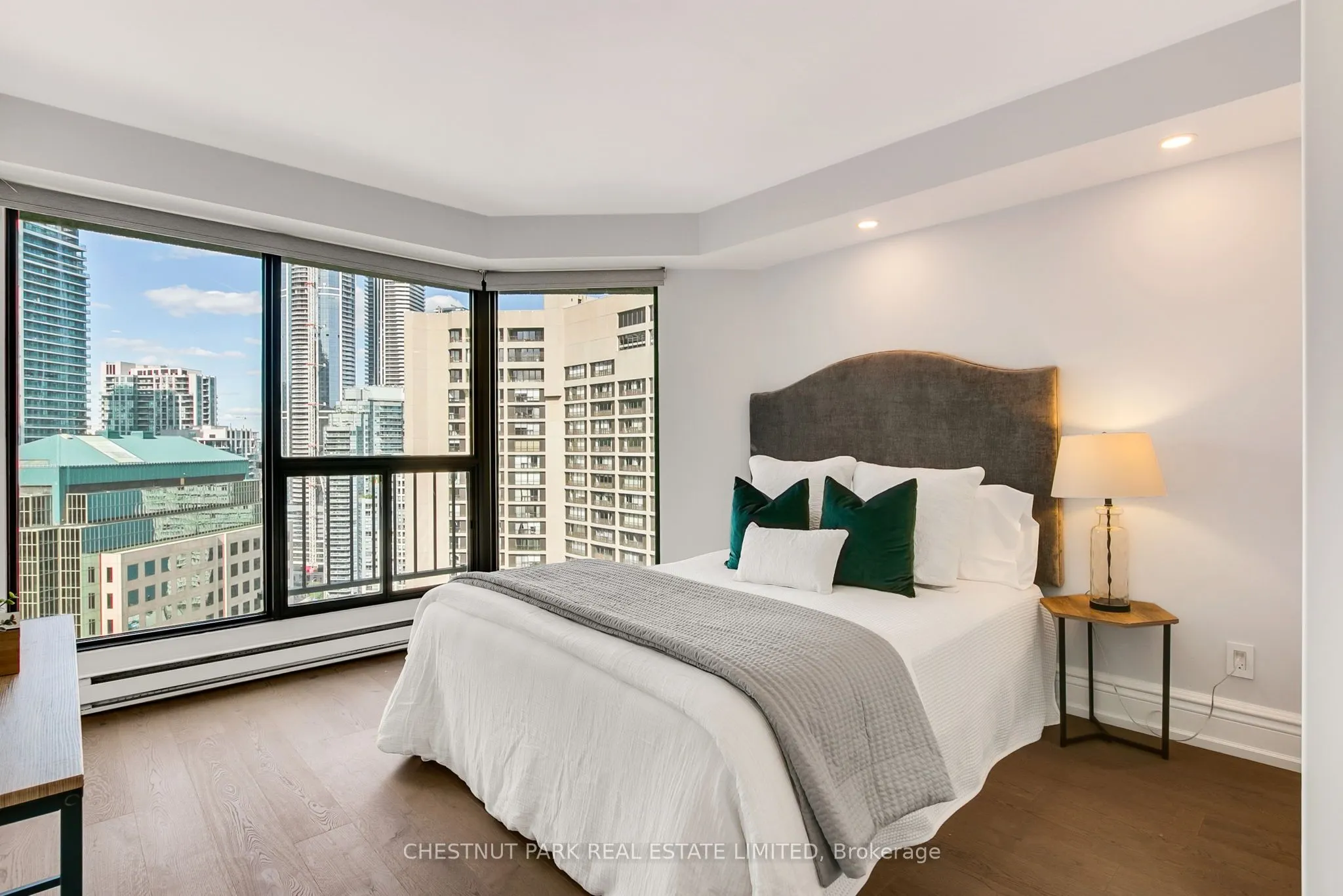 55 Harbour Square, #3011