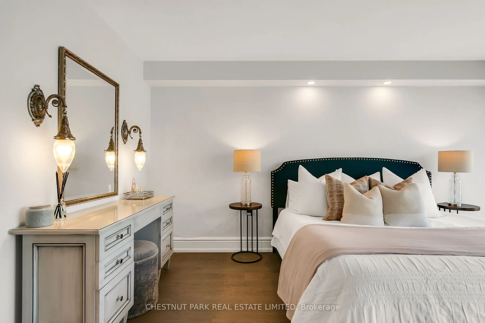 55 Harbour Square, #3011