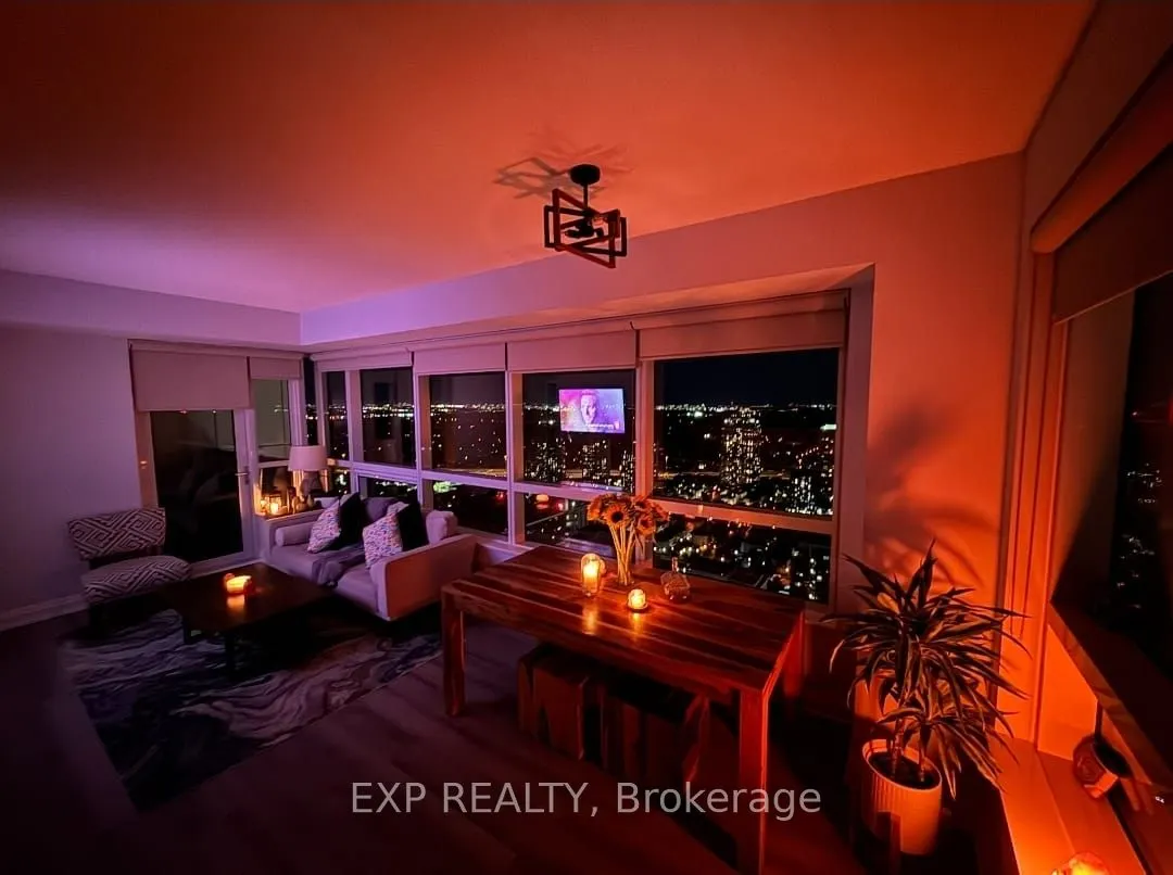5 Sheppard Avenue E, #3817