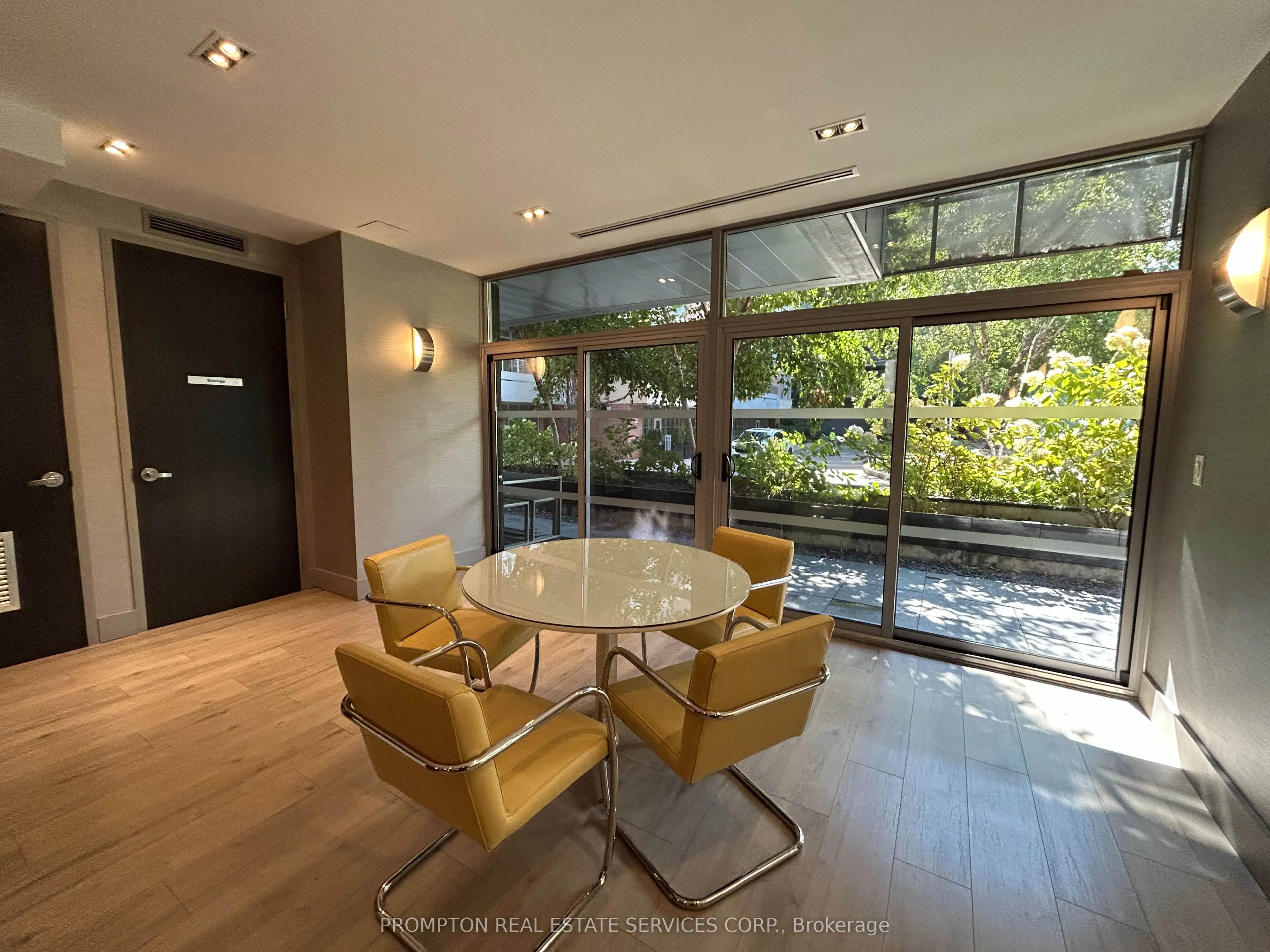 399 Adelaide Street W, #517