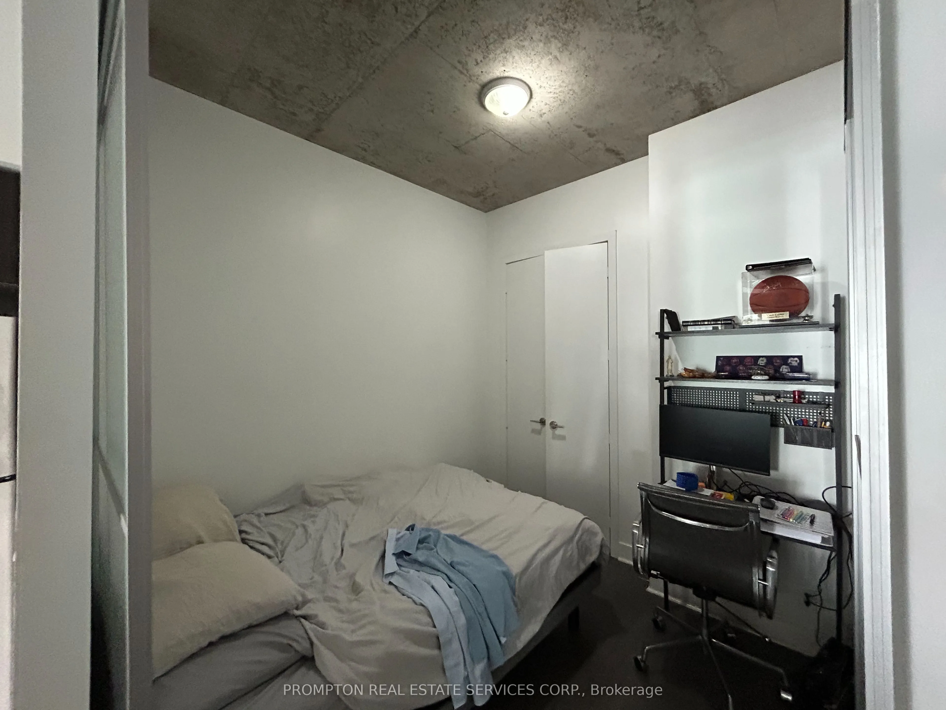 399 Adelaide Street W, #517