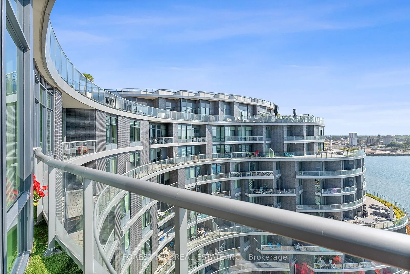 1 Edgewater Drive, #SPH #07