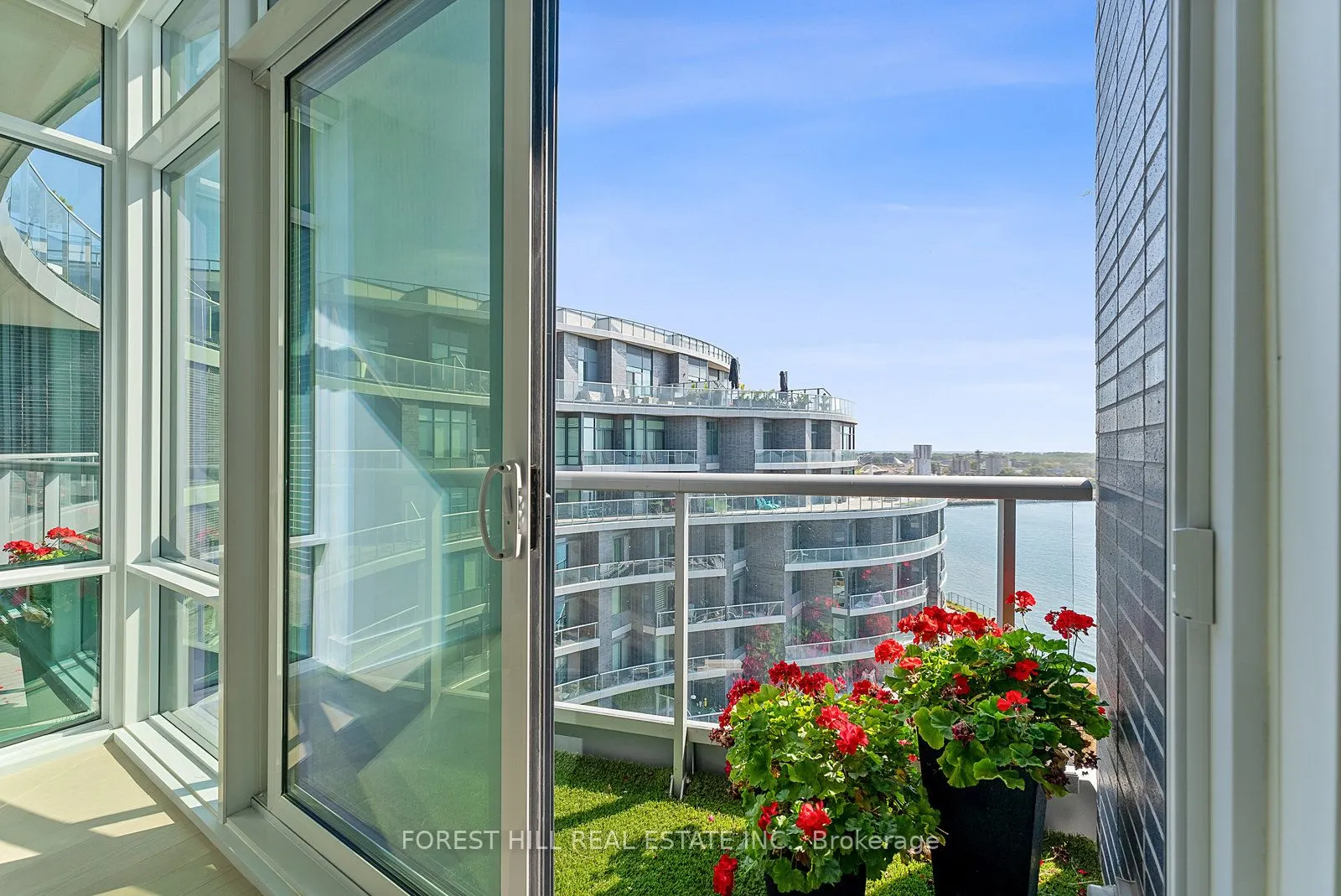 1 Edgewater Drive, #SPH #07