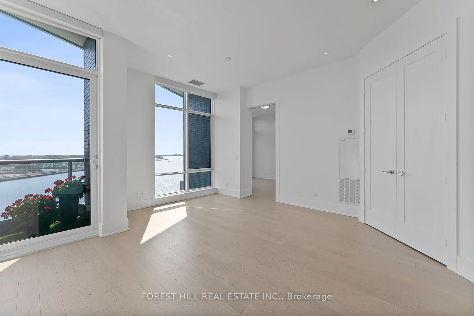 1 Edgewater Drive, #SPH #07
