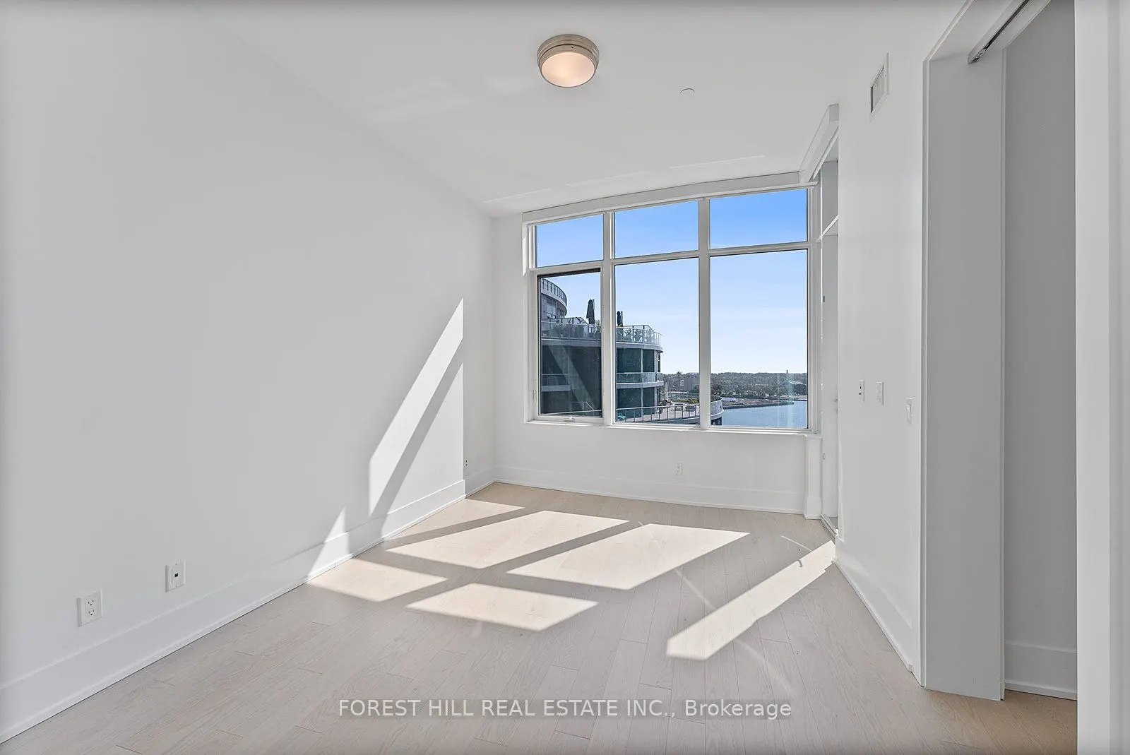 1 Edgewater Drive, #SPH #07