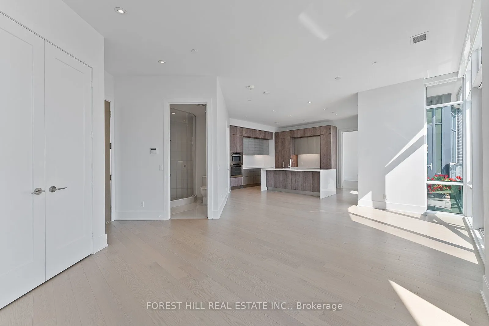 1 Edgewater Drive, #SPH #07