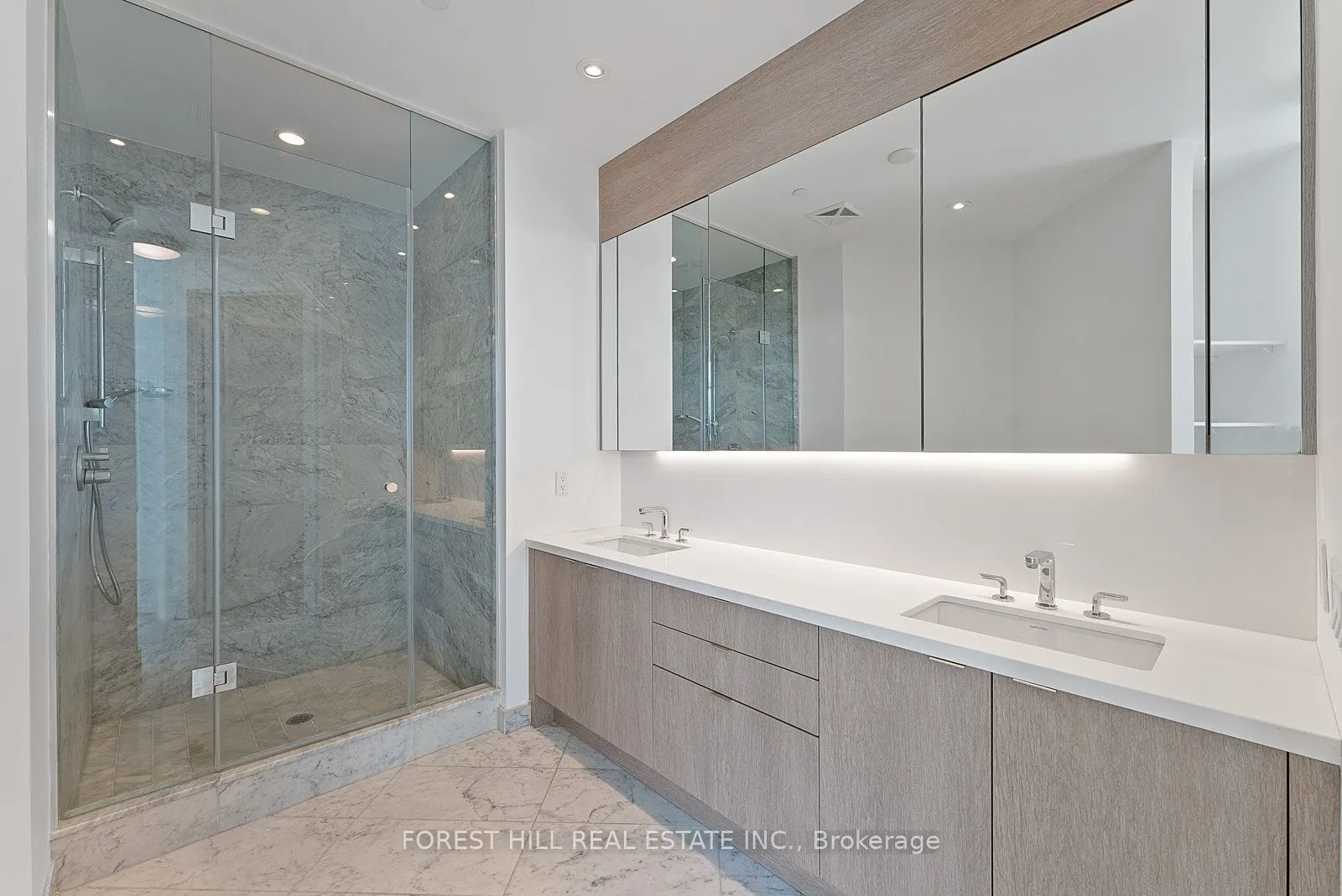 1 Edgewater Drive, #SPH #07