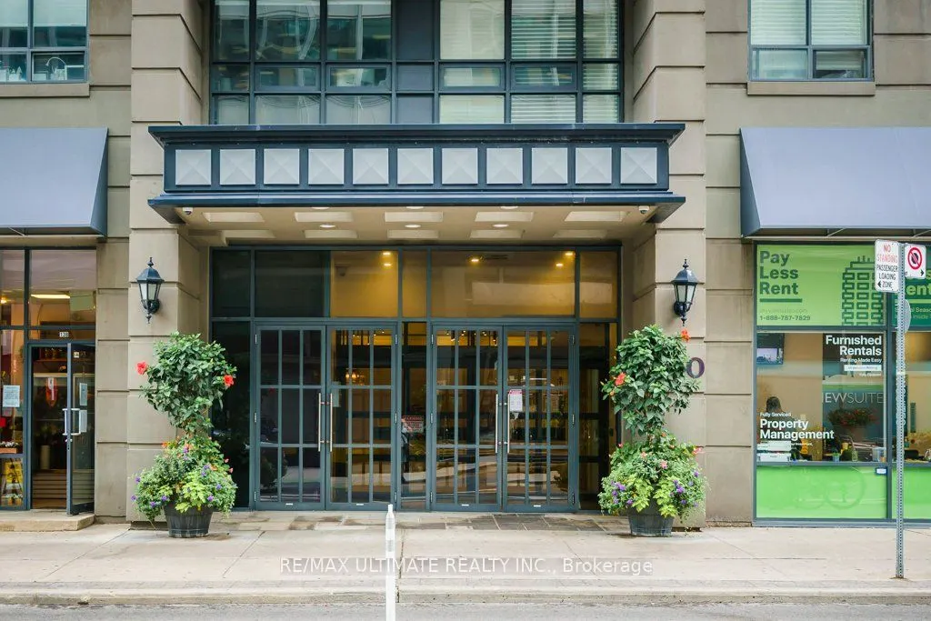 140 Simcoe Street, #1004