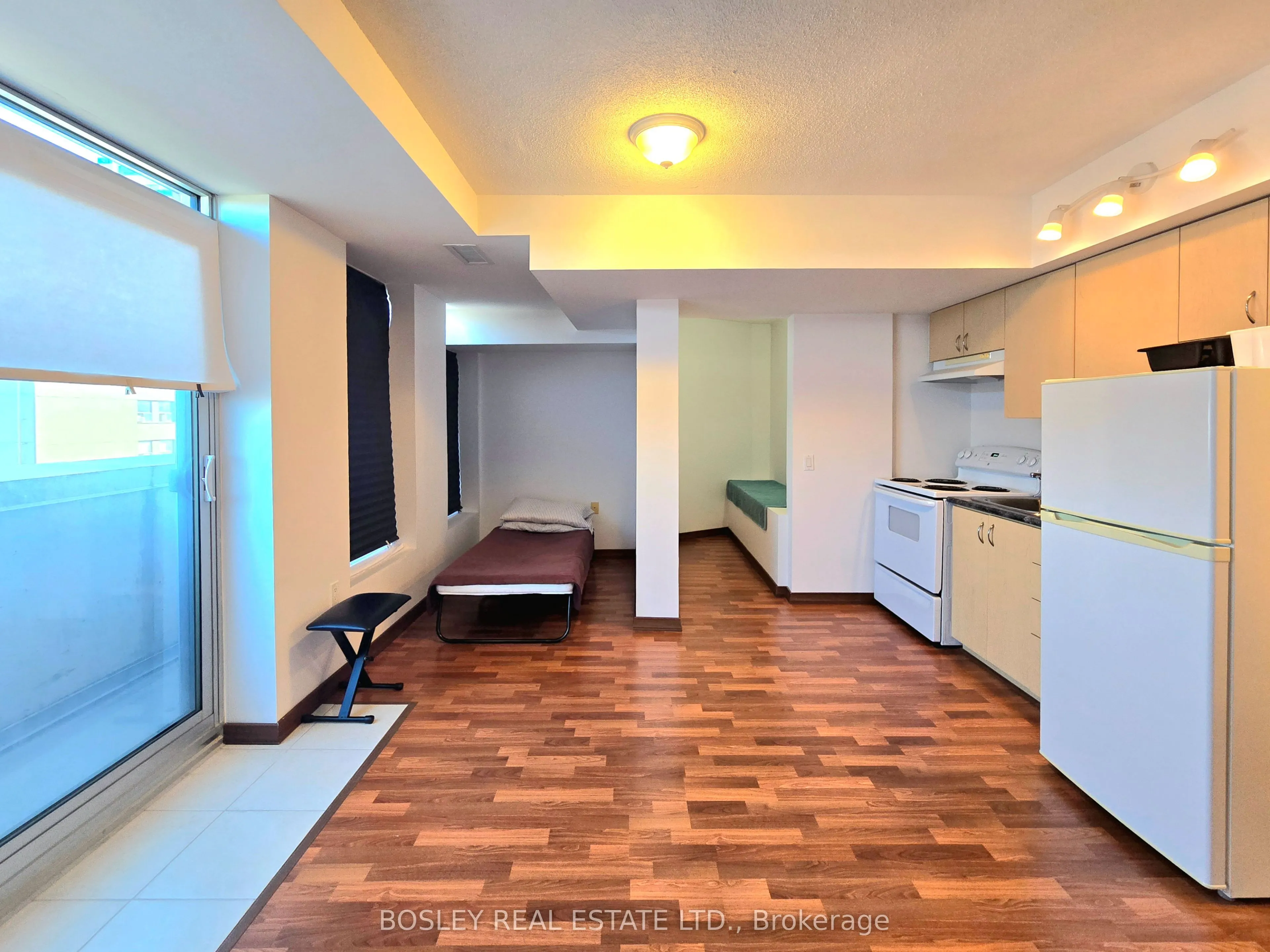 15 Maplewood Avenue, #702