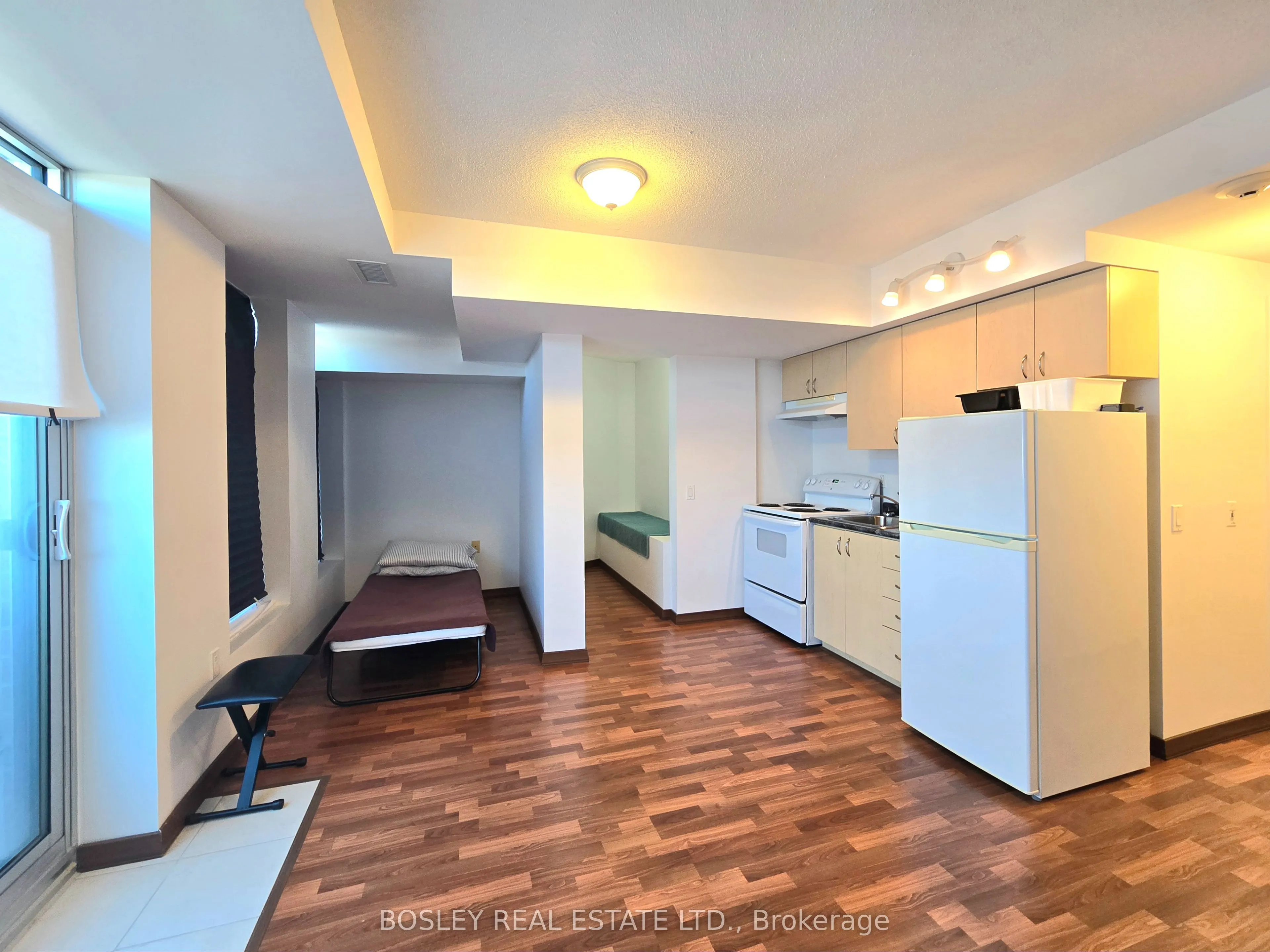 15 Maplewood Avenue, #702