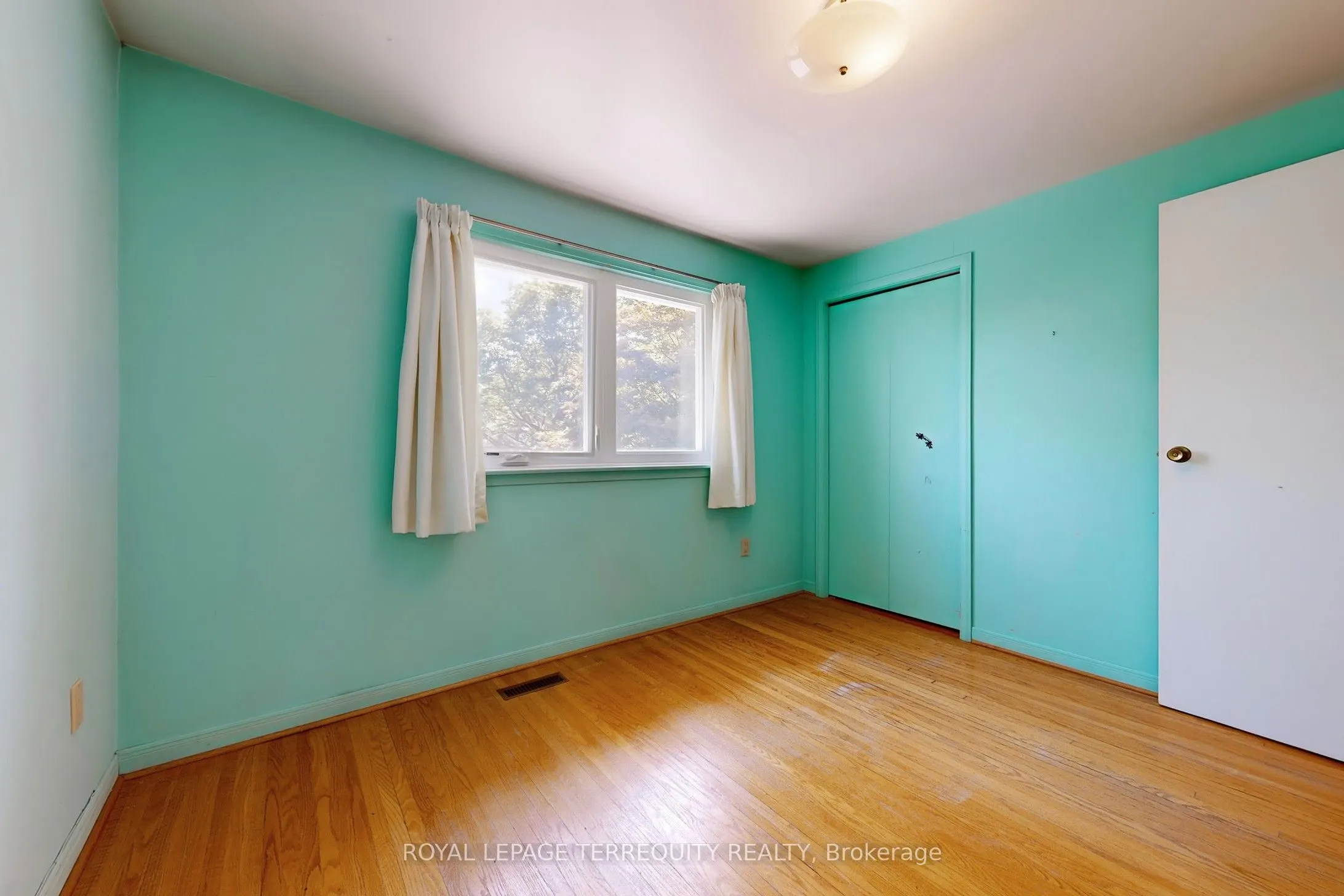 6 Tepee Court