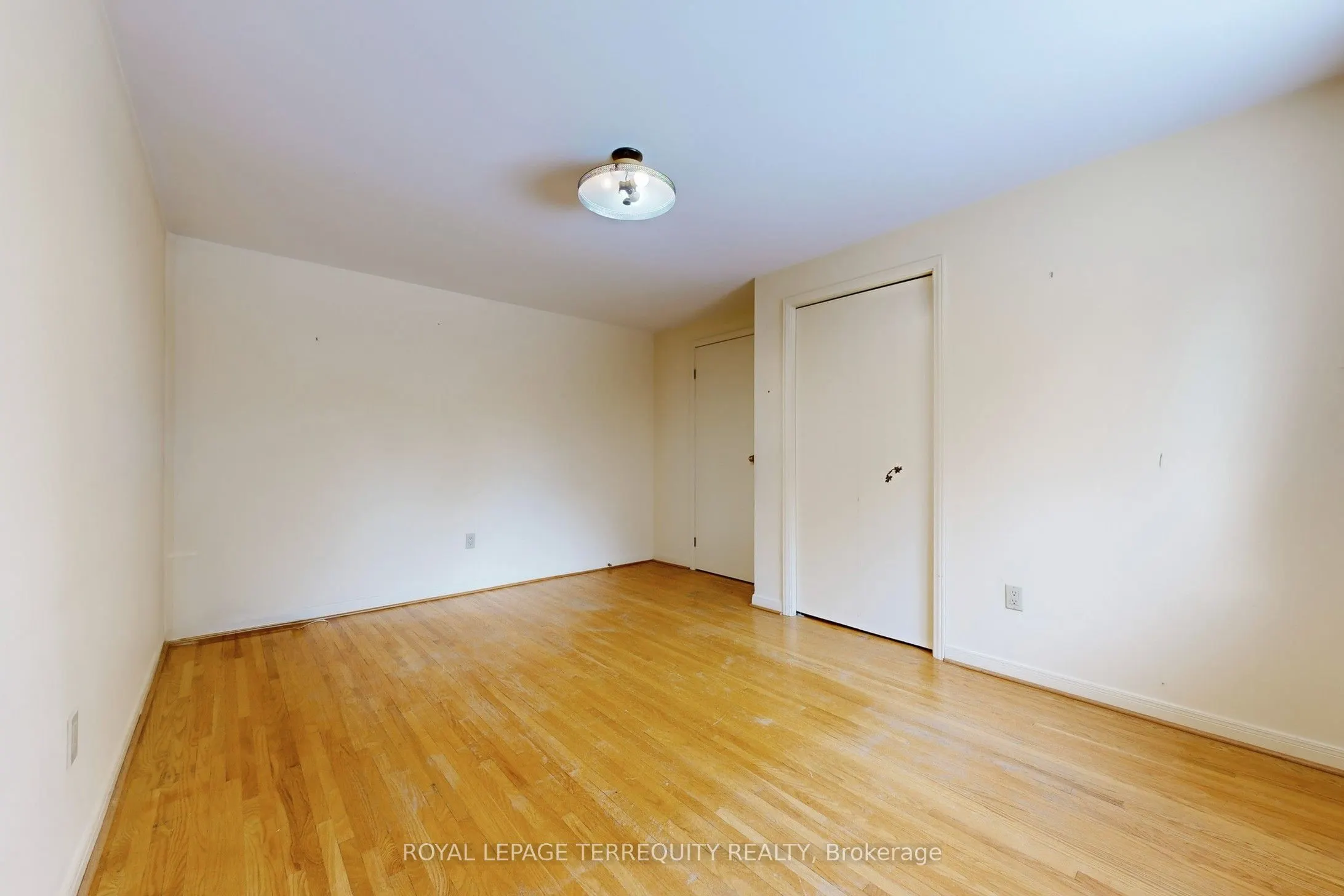 6 Tepee Court