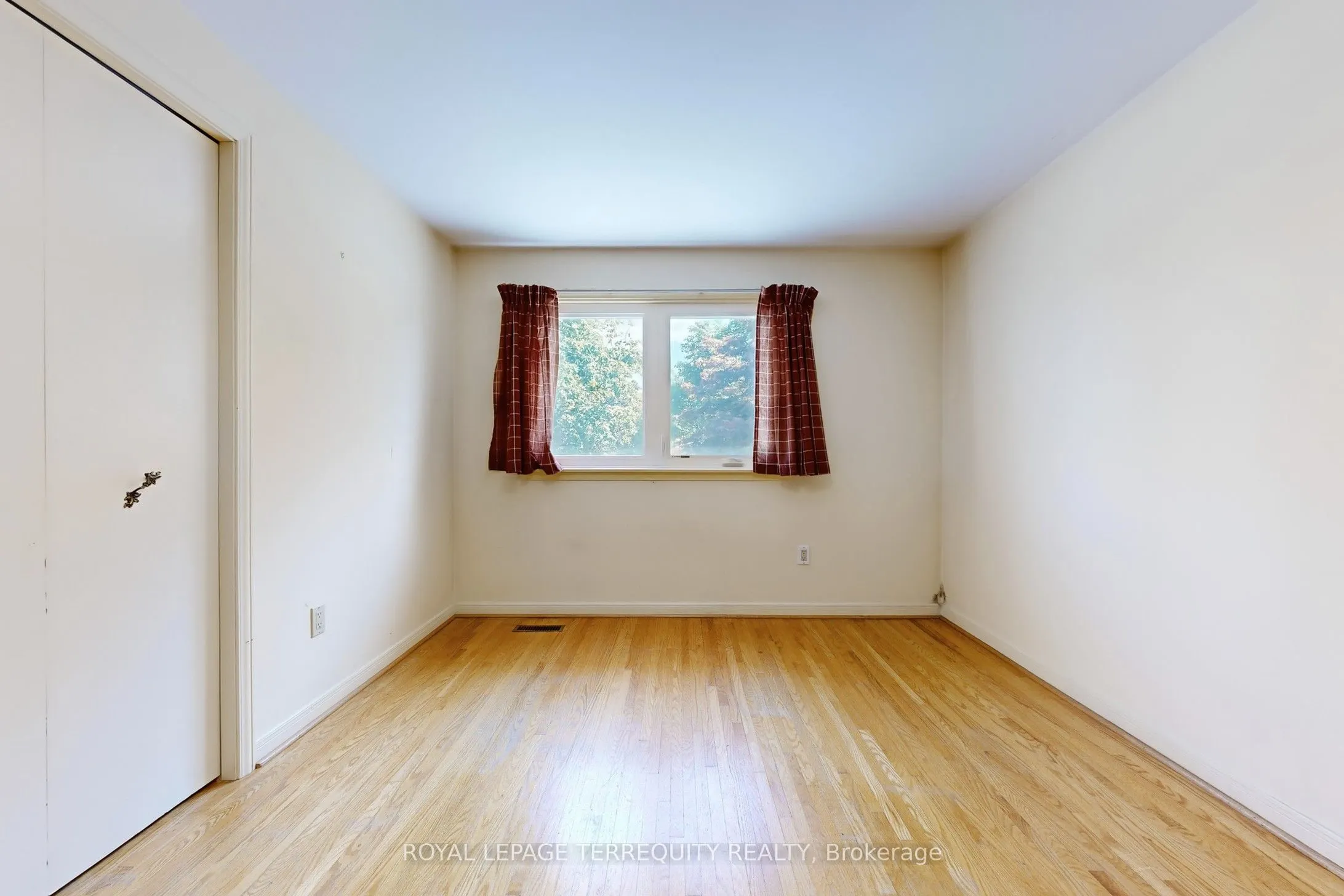 6 Tepee Court