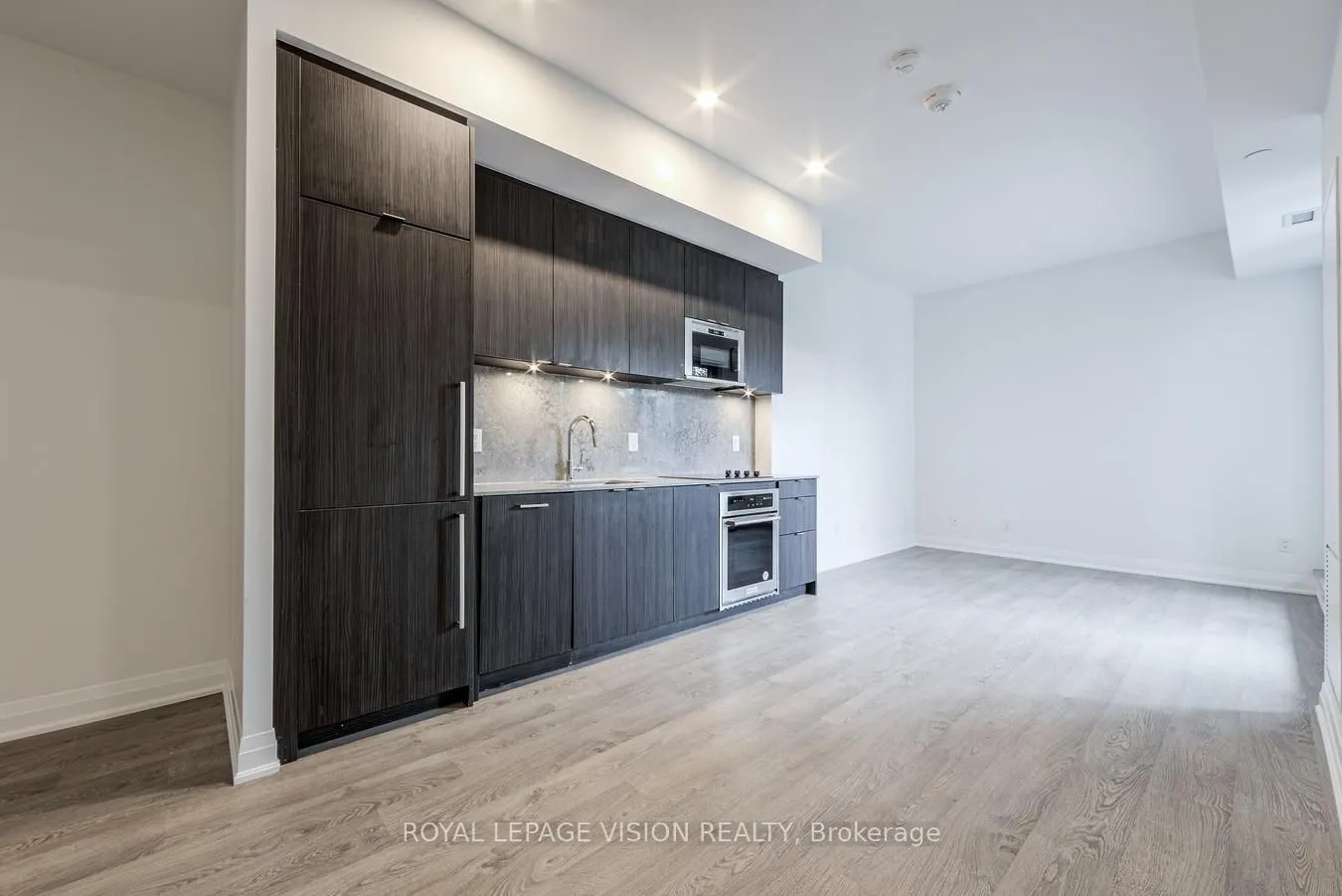280 Howland Avenue, #301