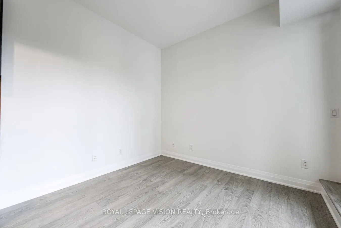 280 Howland Avenue, #301