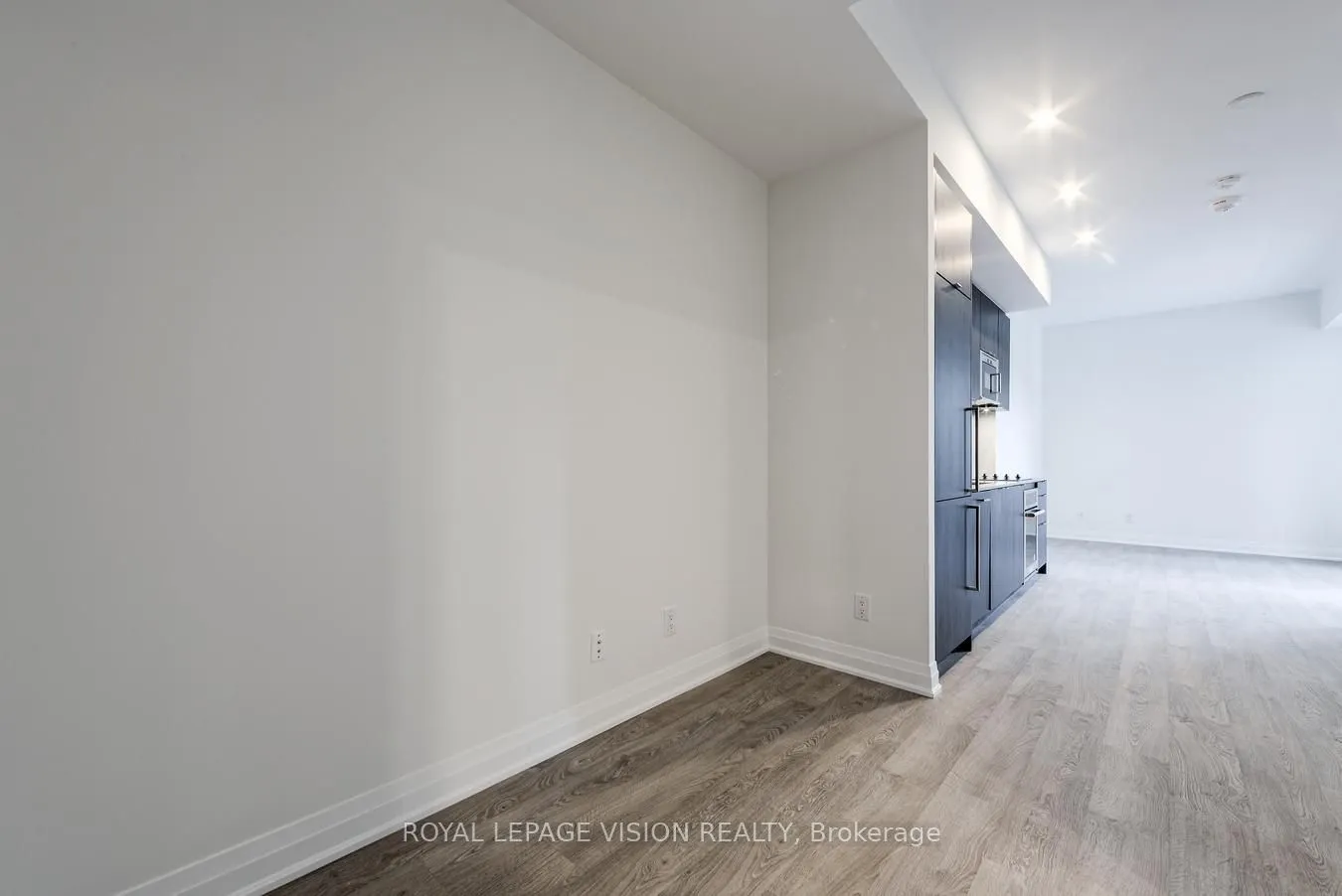 280 Howland Avenue, #301