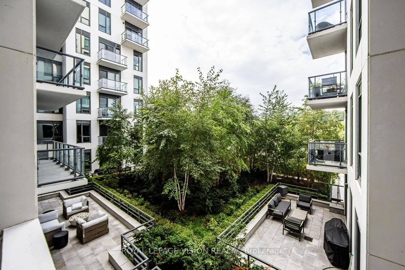 280 Howland Avenue, #301