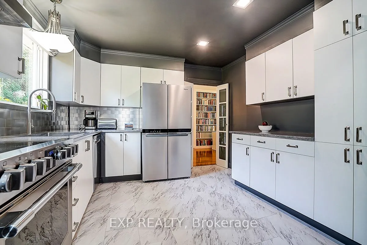 62 Kempsell Crescent