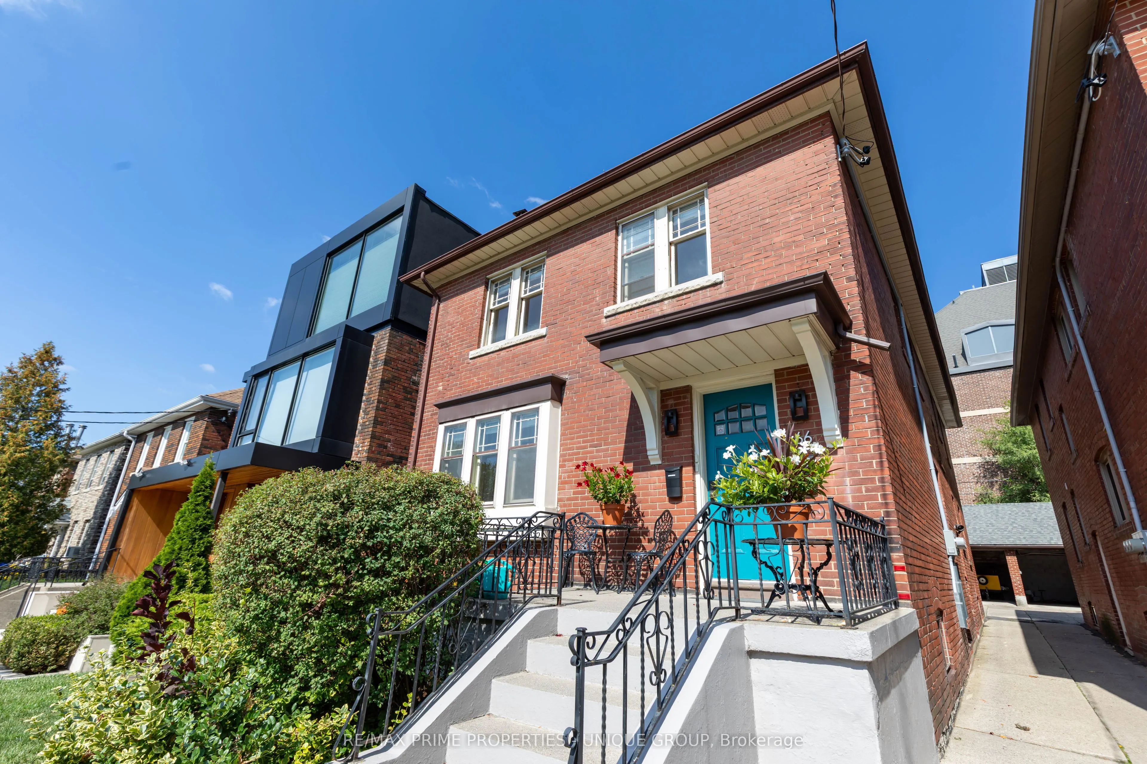 66 Burnaby Boulevard