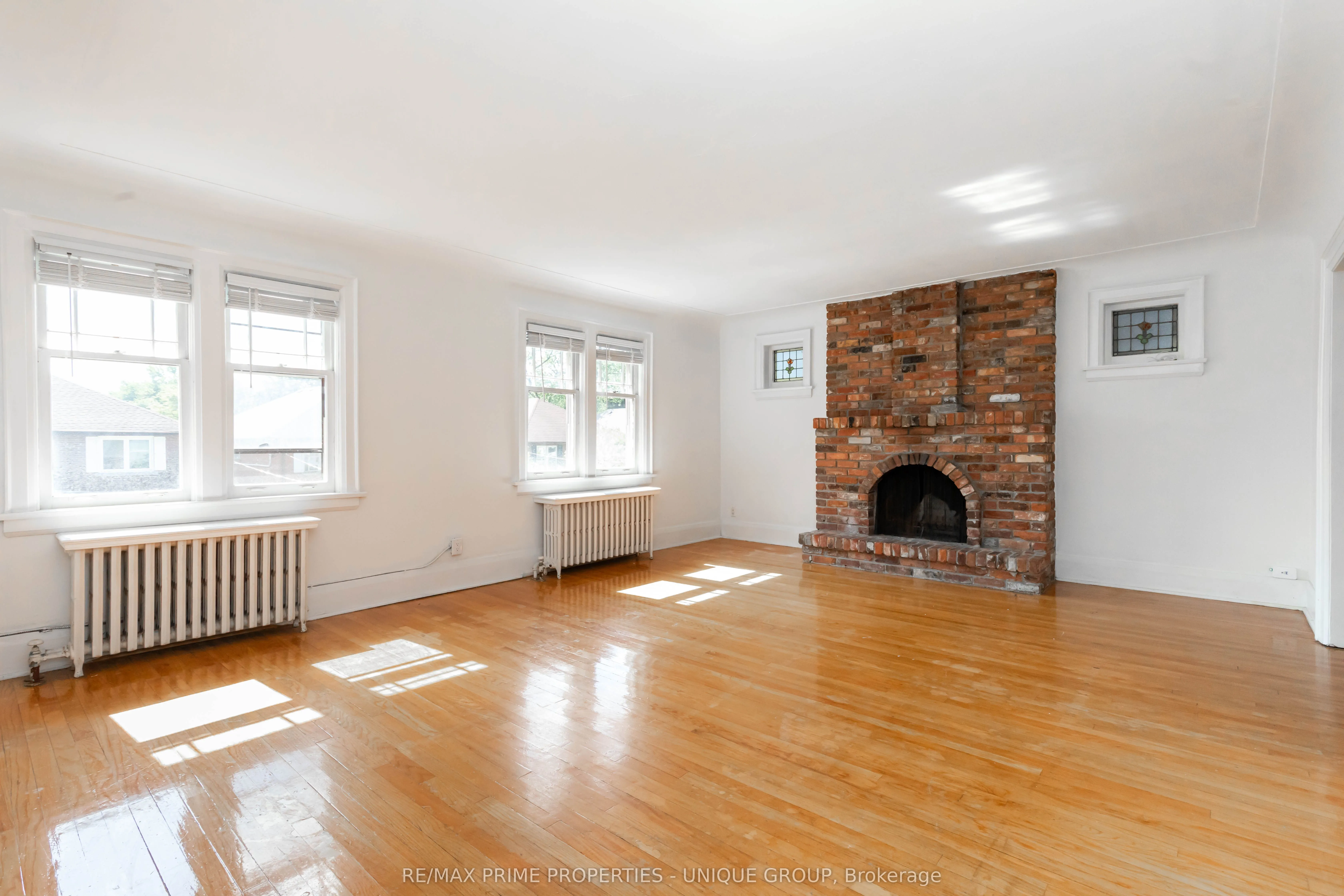 66 Burnaby Boulevard