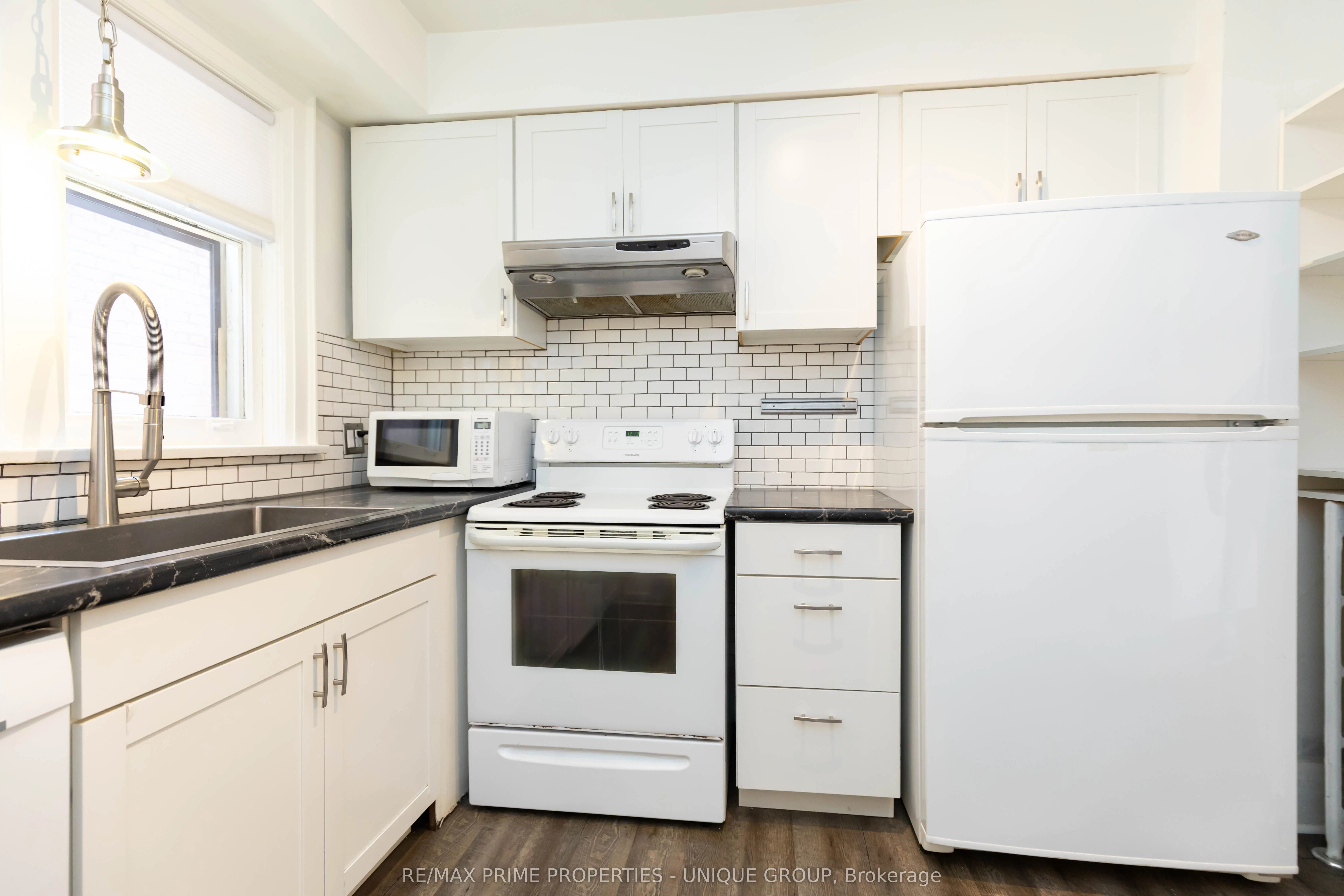 66 Burnaby Boulevard