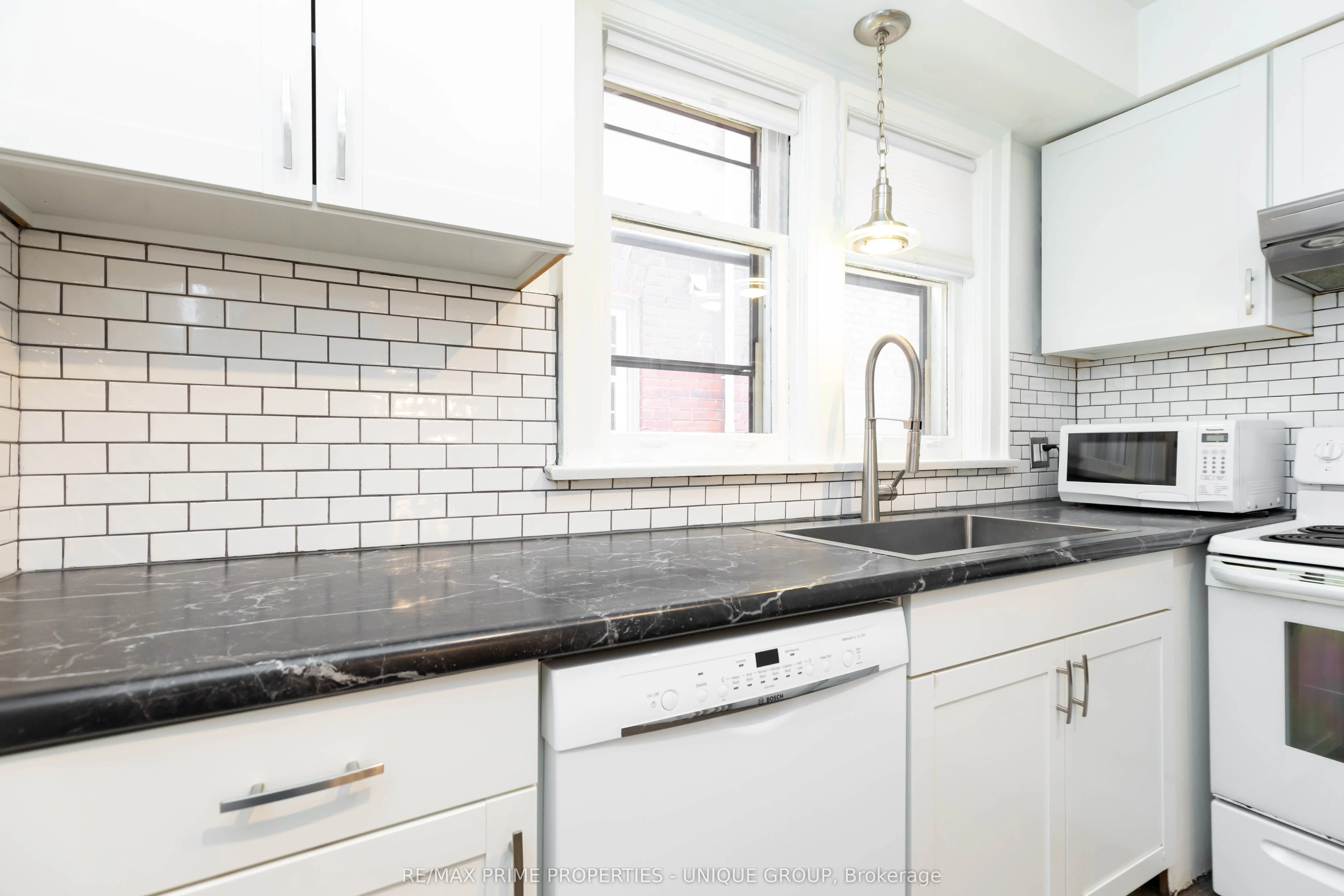 66 Burnaby Boulevard