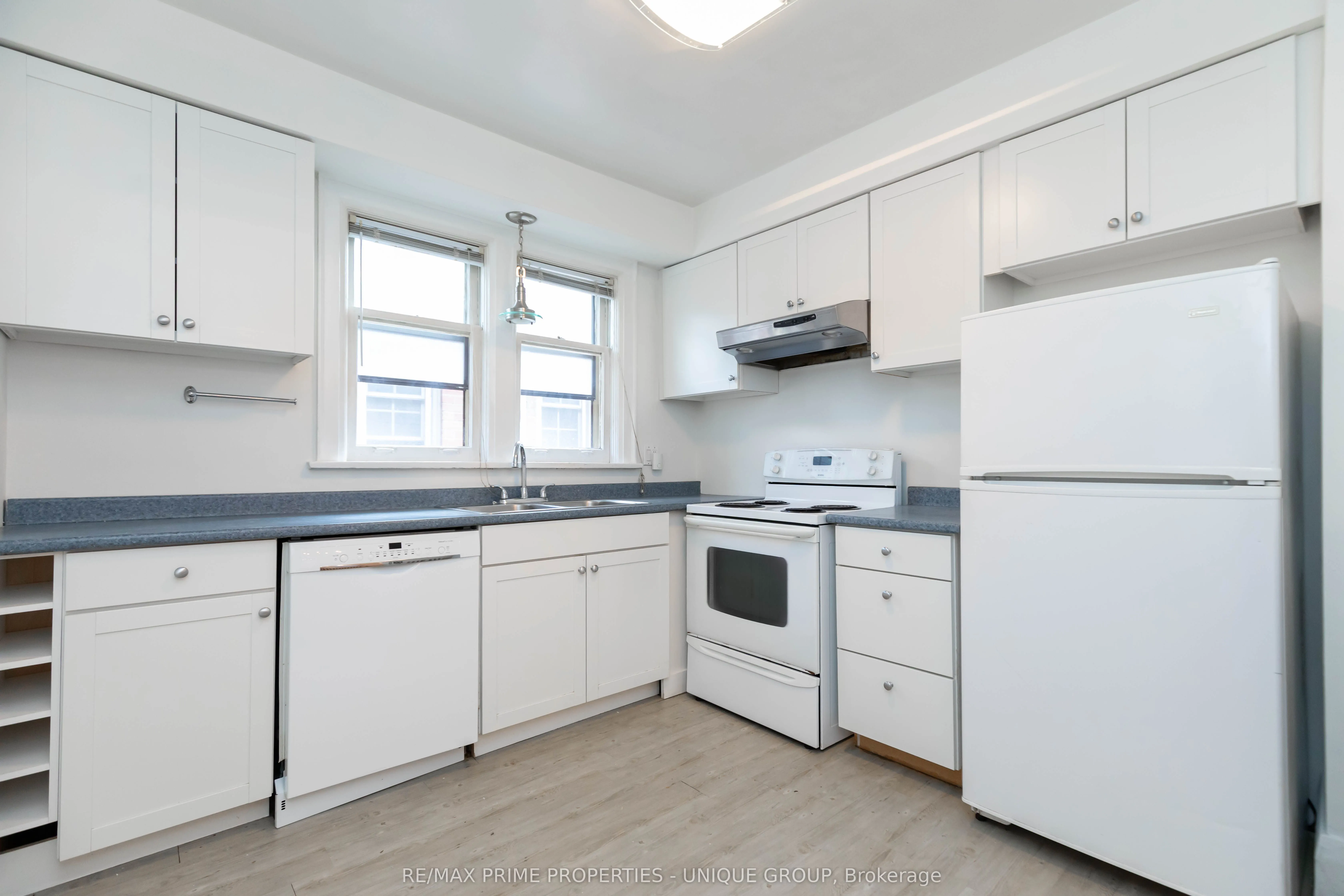 66 Burnaby Boulevard