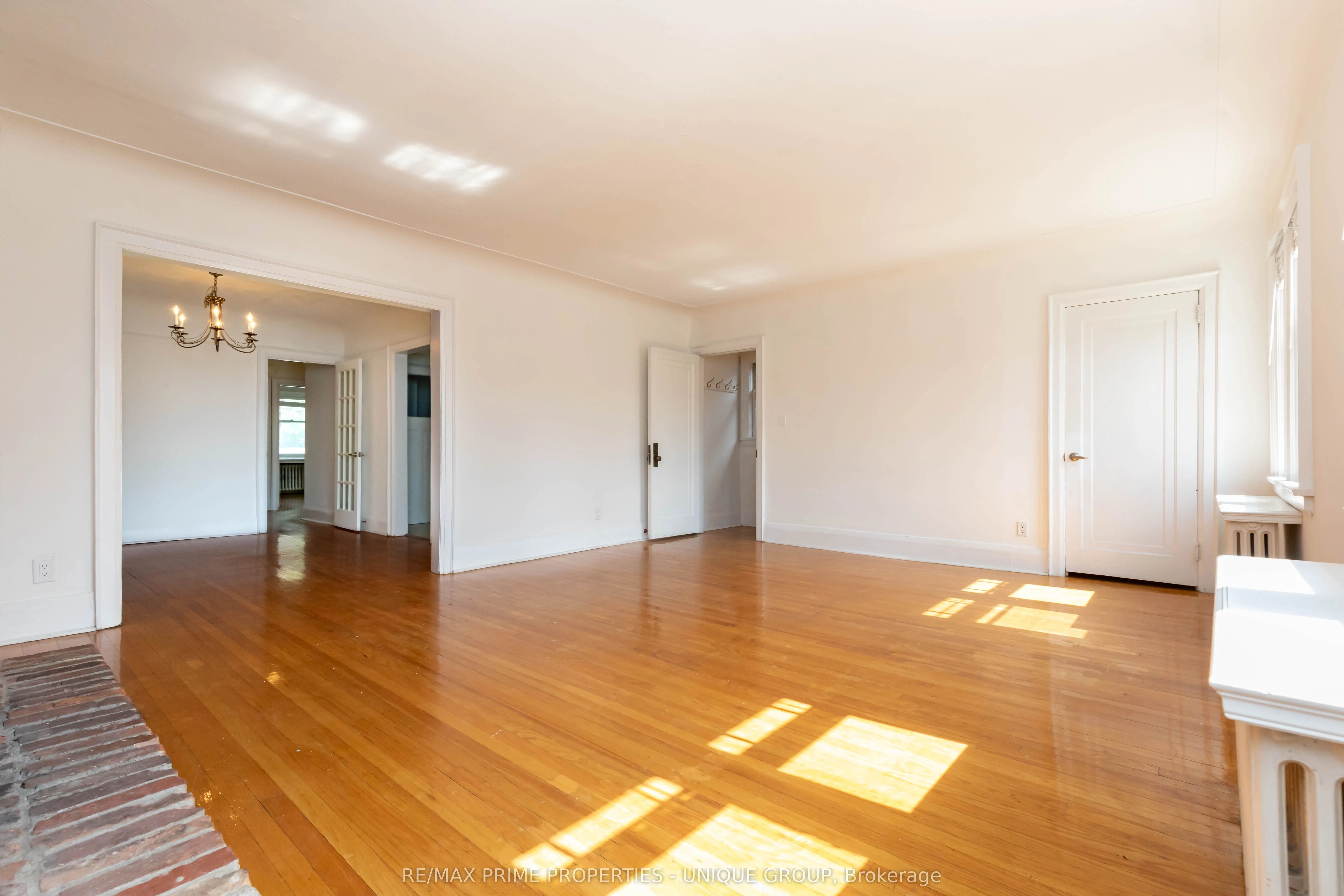 66 Burnaby Boulevard