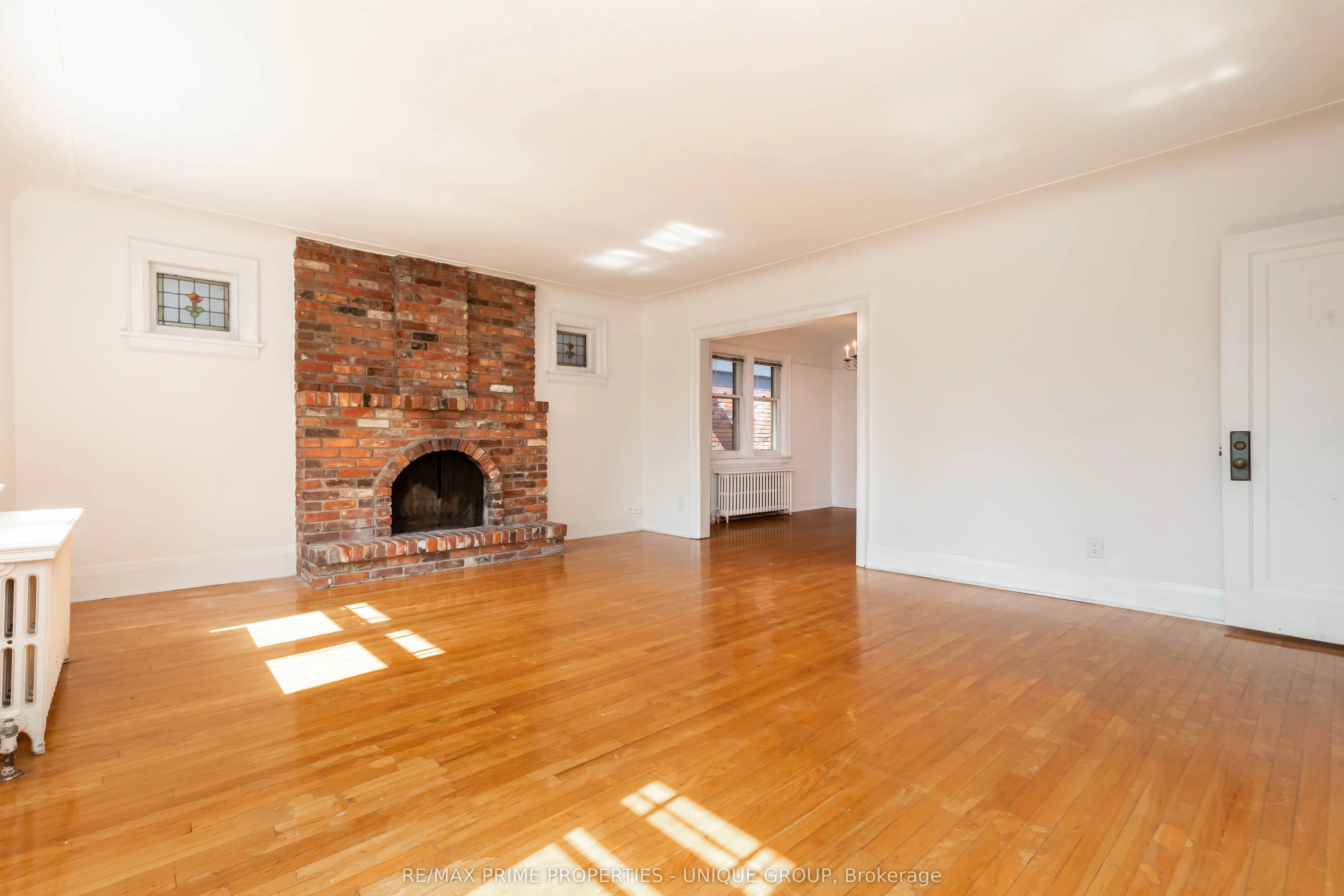 66 Burnaby Boulevard