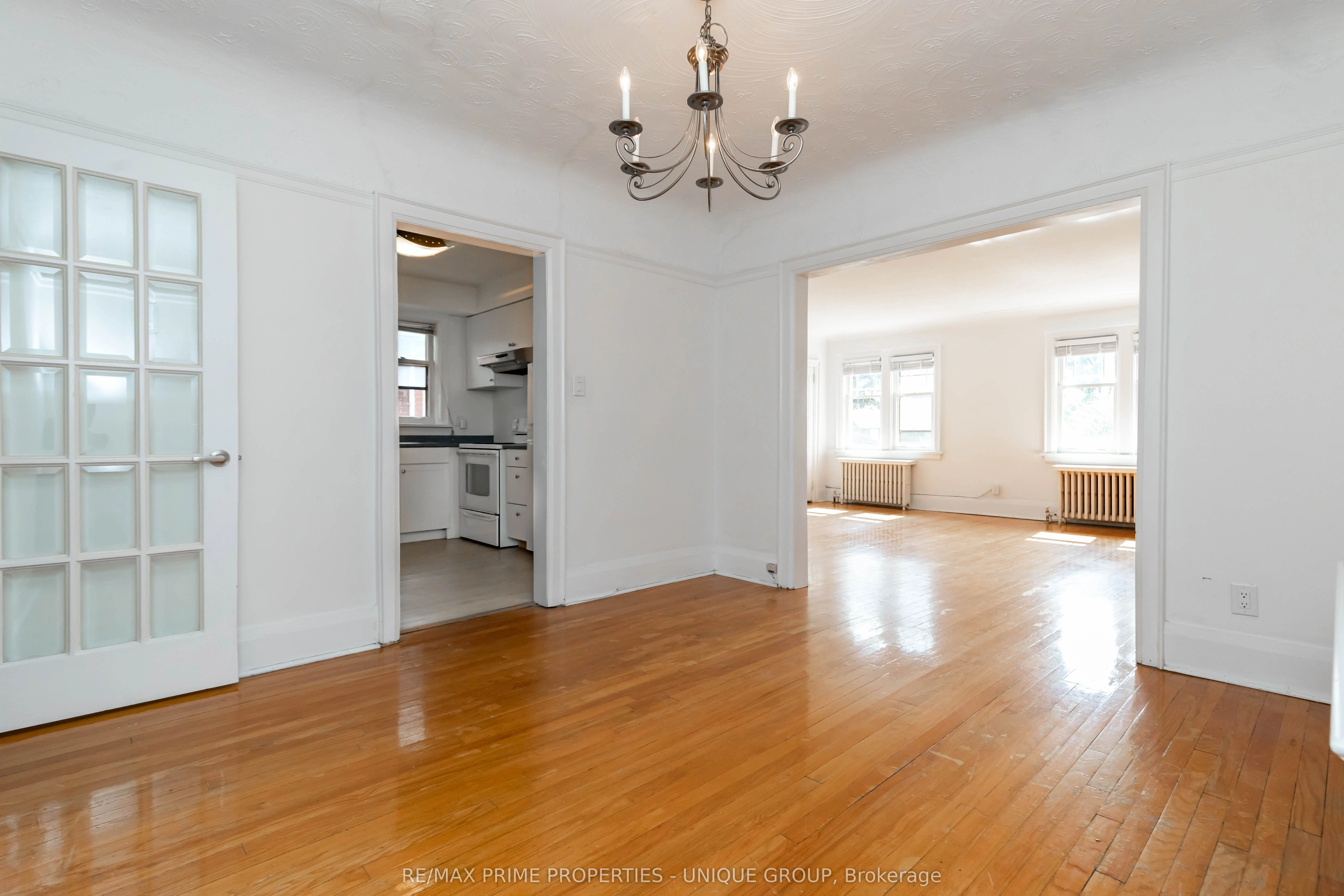 66 Burnaby Boulevard