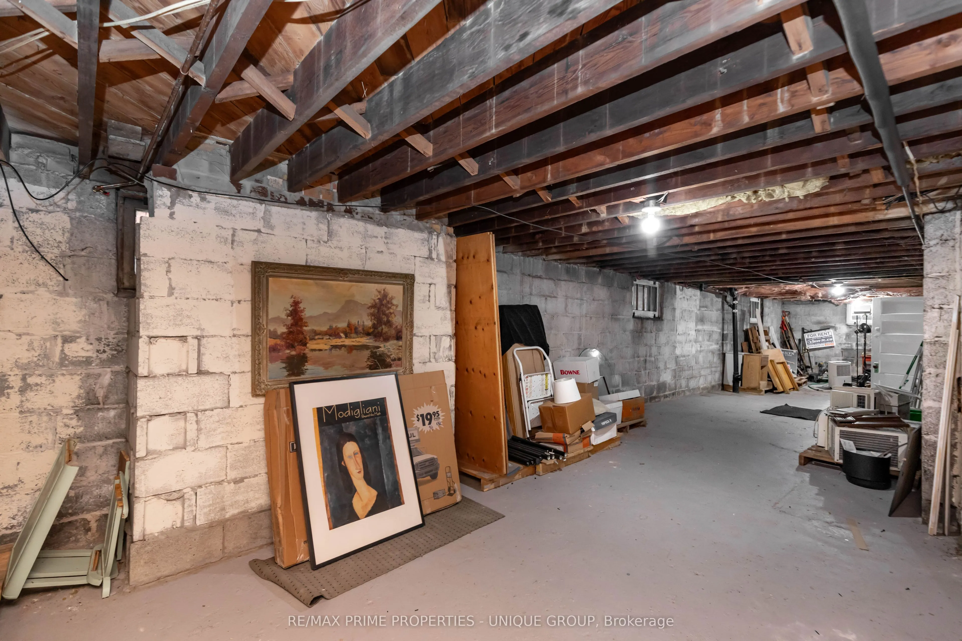 66 Burnaby Boulevard