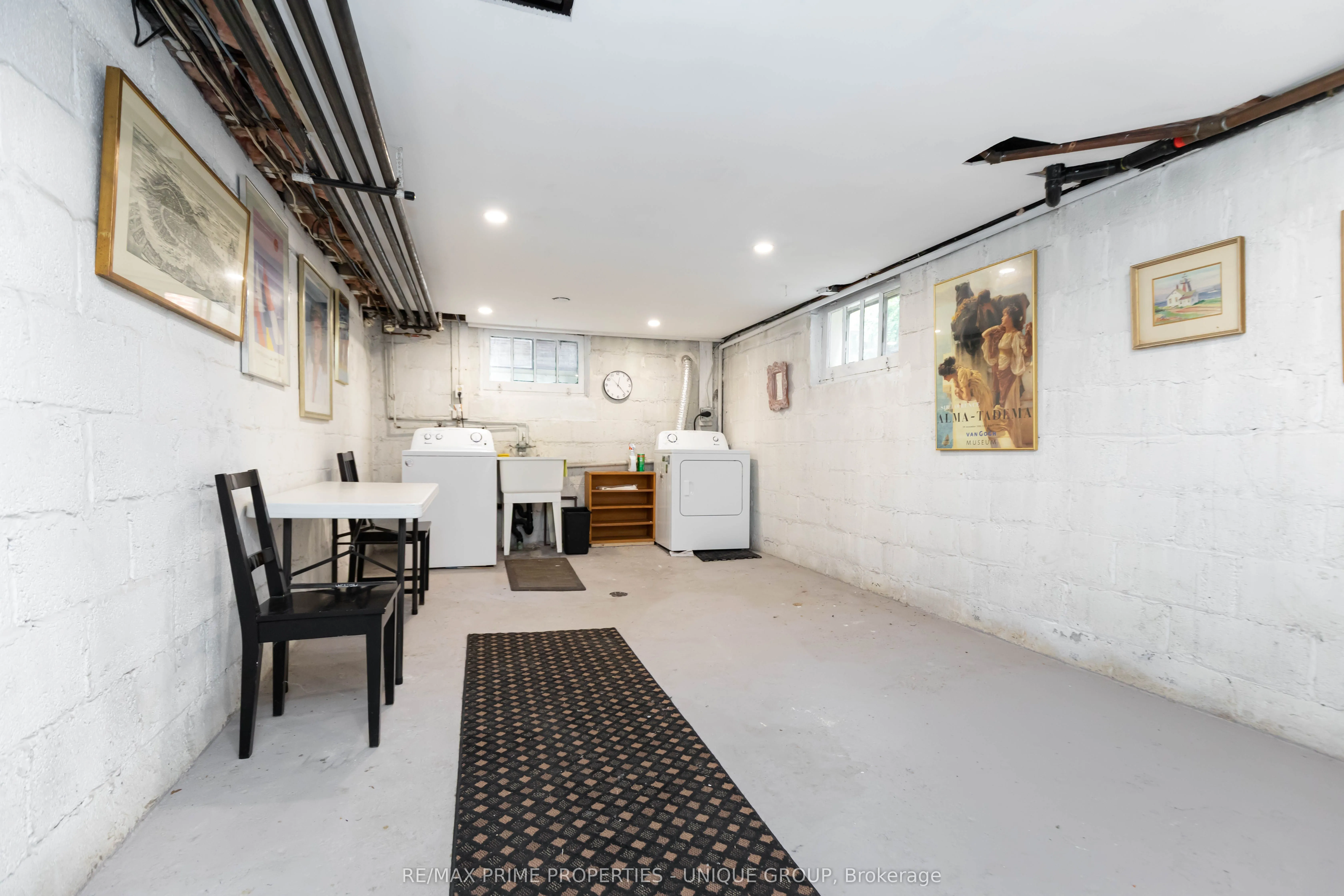 66 Burnaby Boulevard