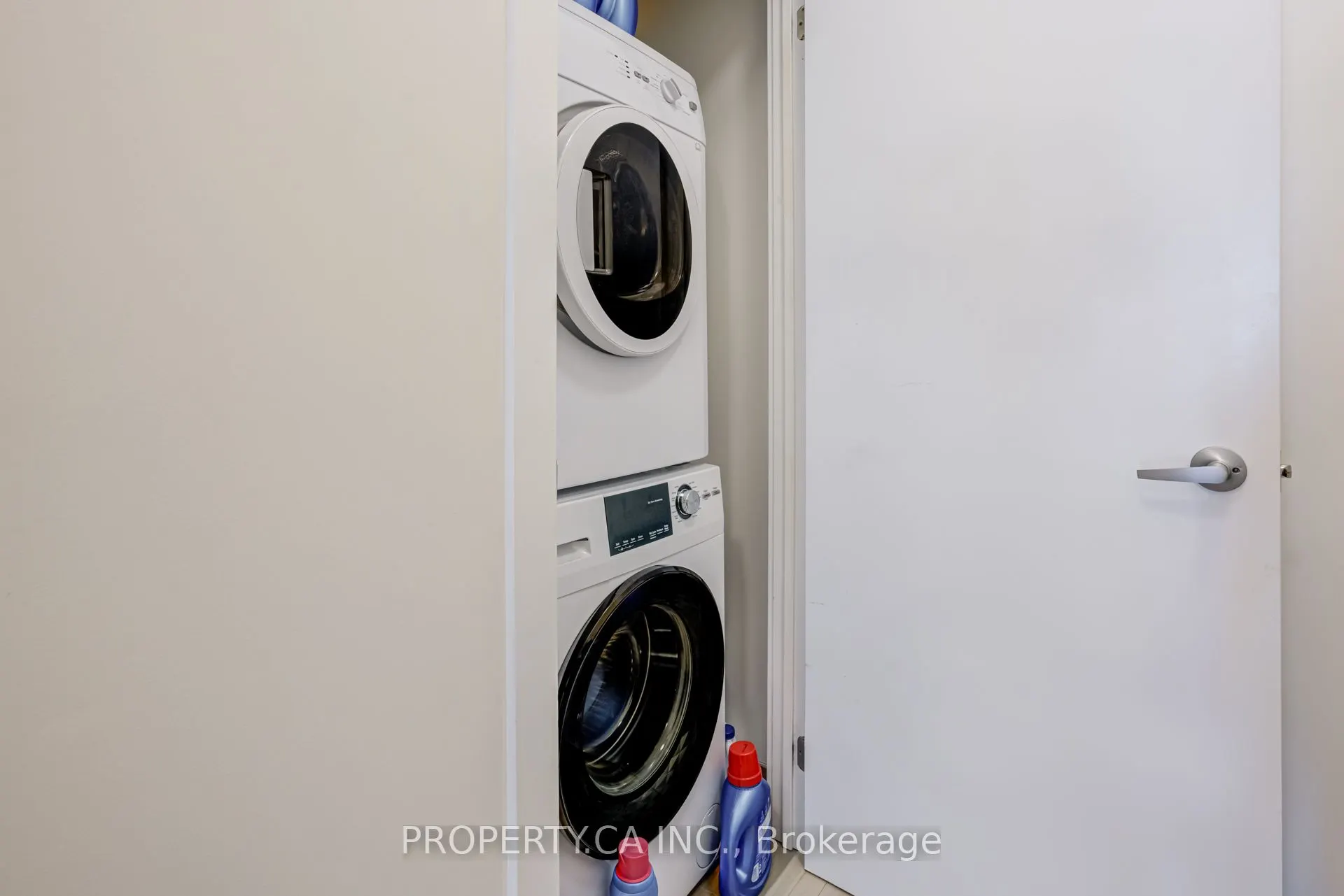 75 The Donway Way W, #1204
