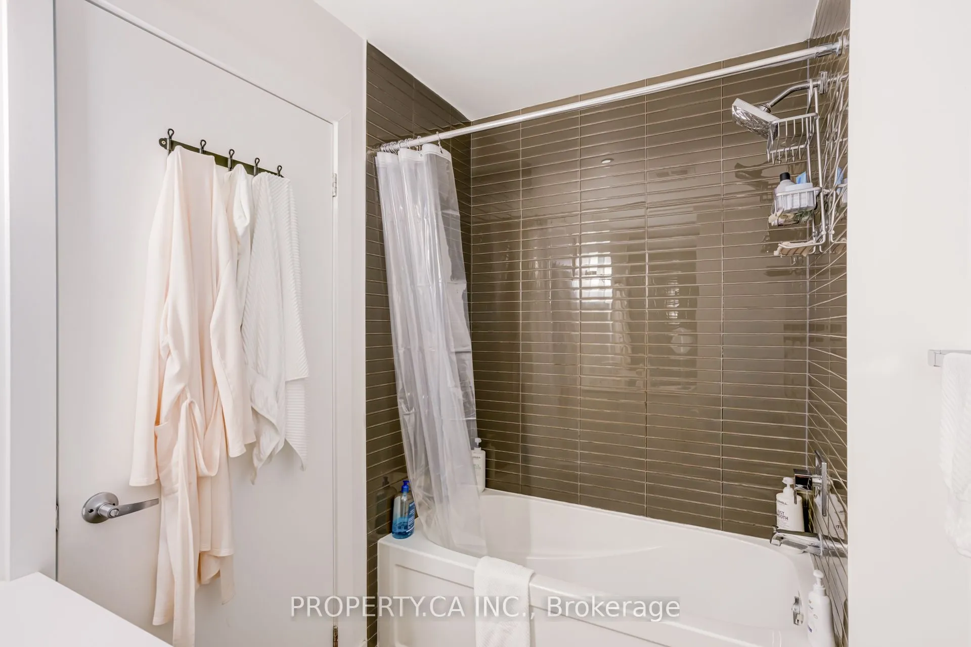 75 The Donway Way W, #1204