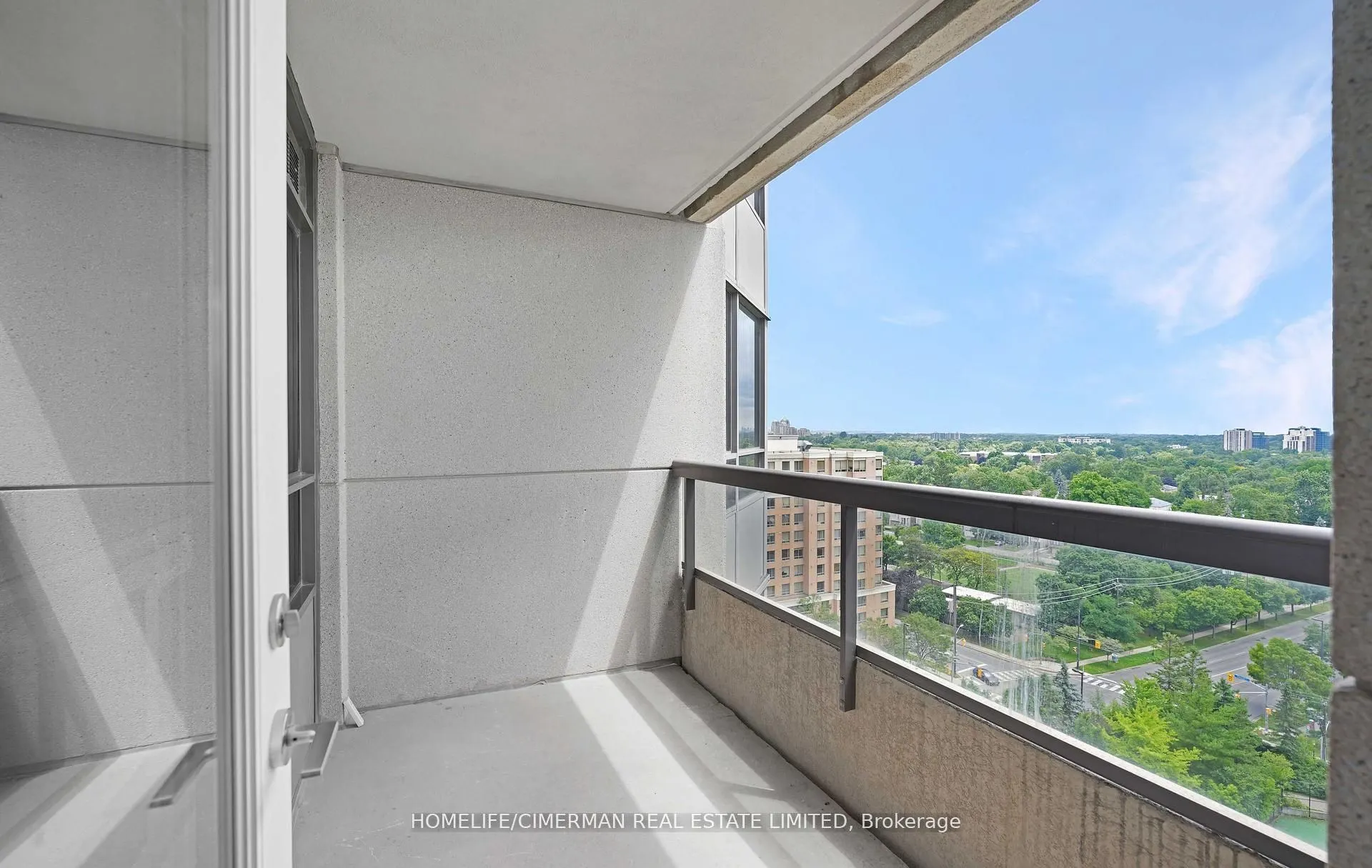 15 Northtown Way, #1327