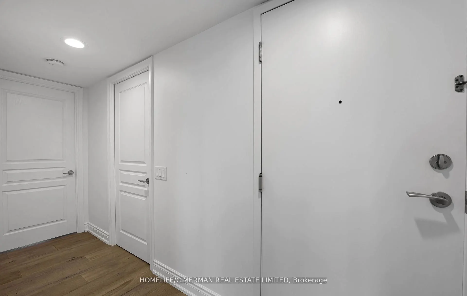 15 Northtown Way, #1327