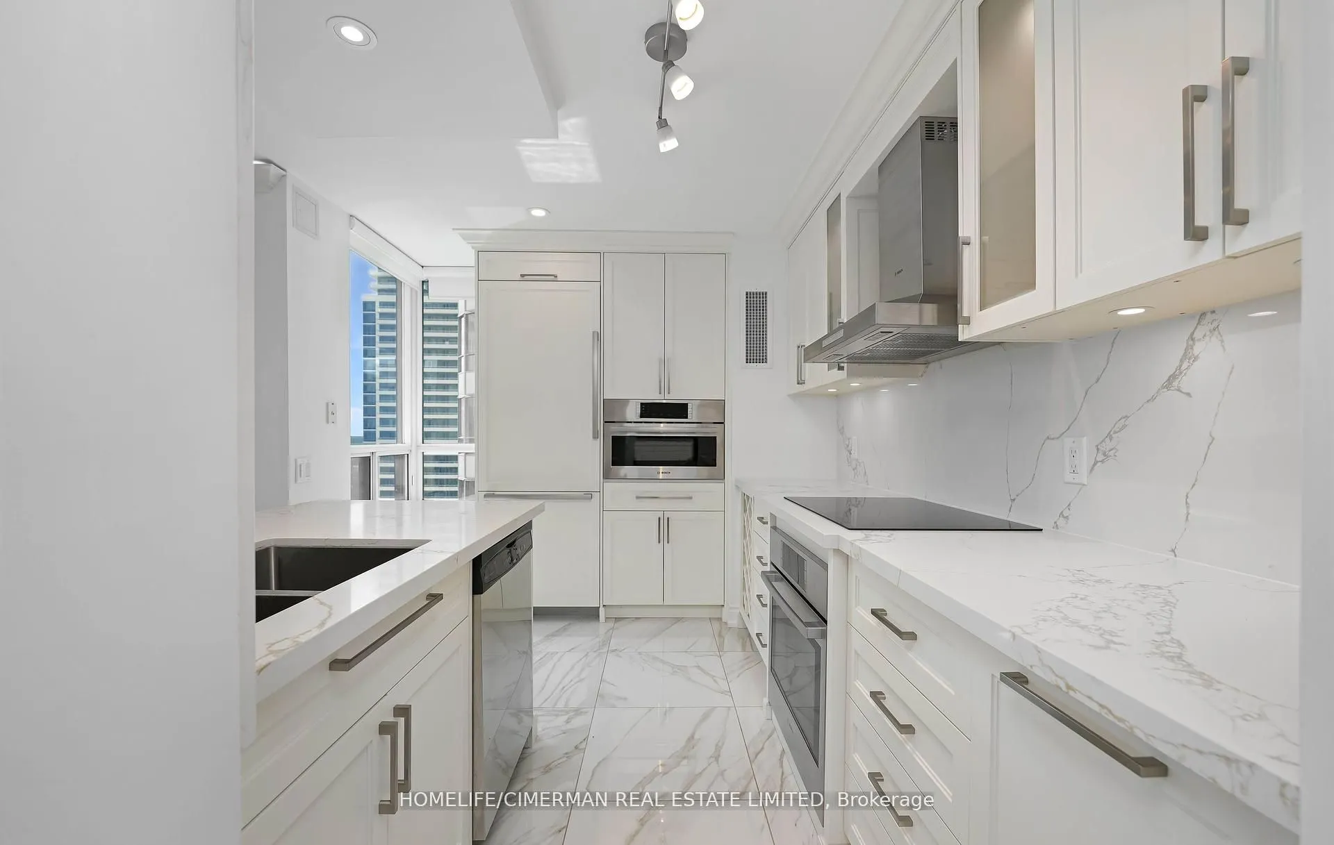 15 Northtown Way, #1327
