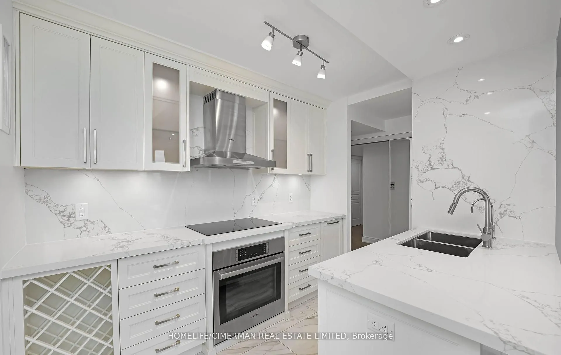 15 Northtown Way, #1327