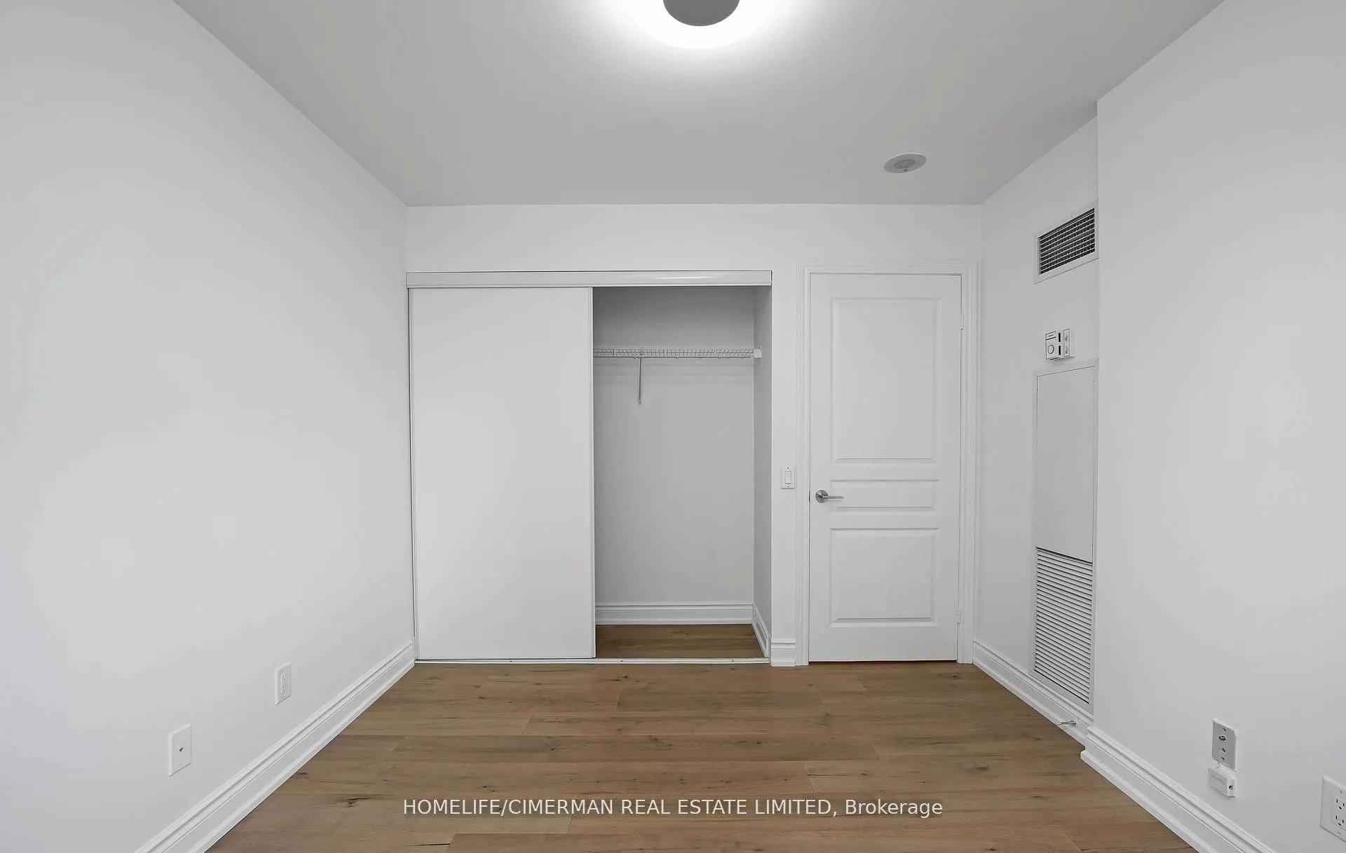 15 Northtown Way, #1327