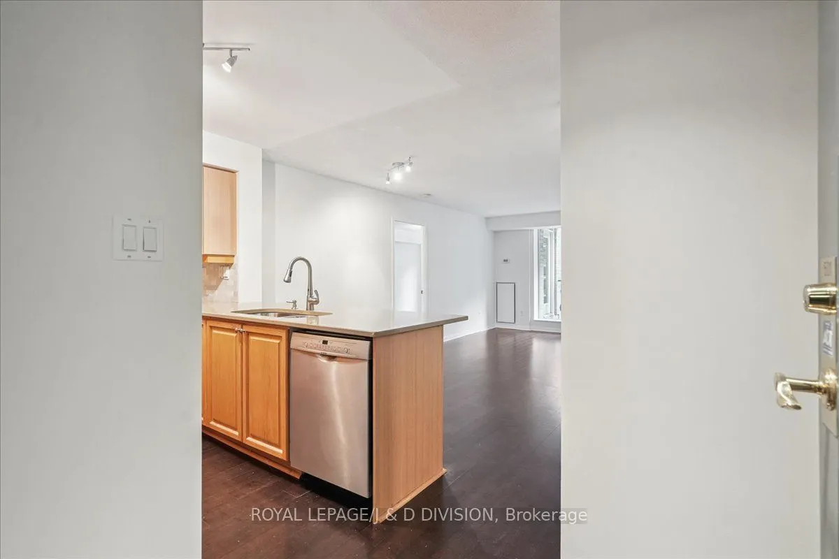 188 Redpath Avenue, #501