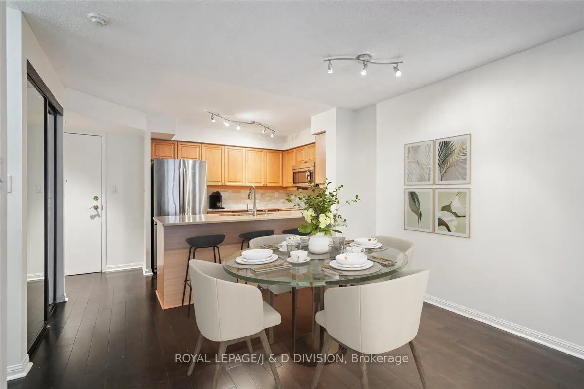 188 Redpath Avenue, #501