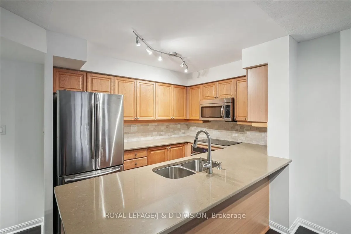 188 Redpath Avenue, #501