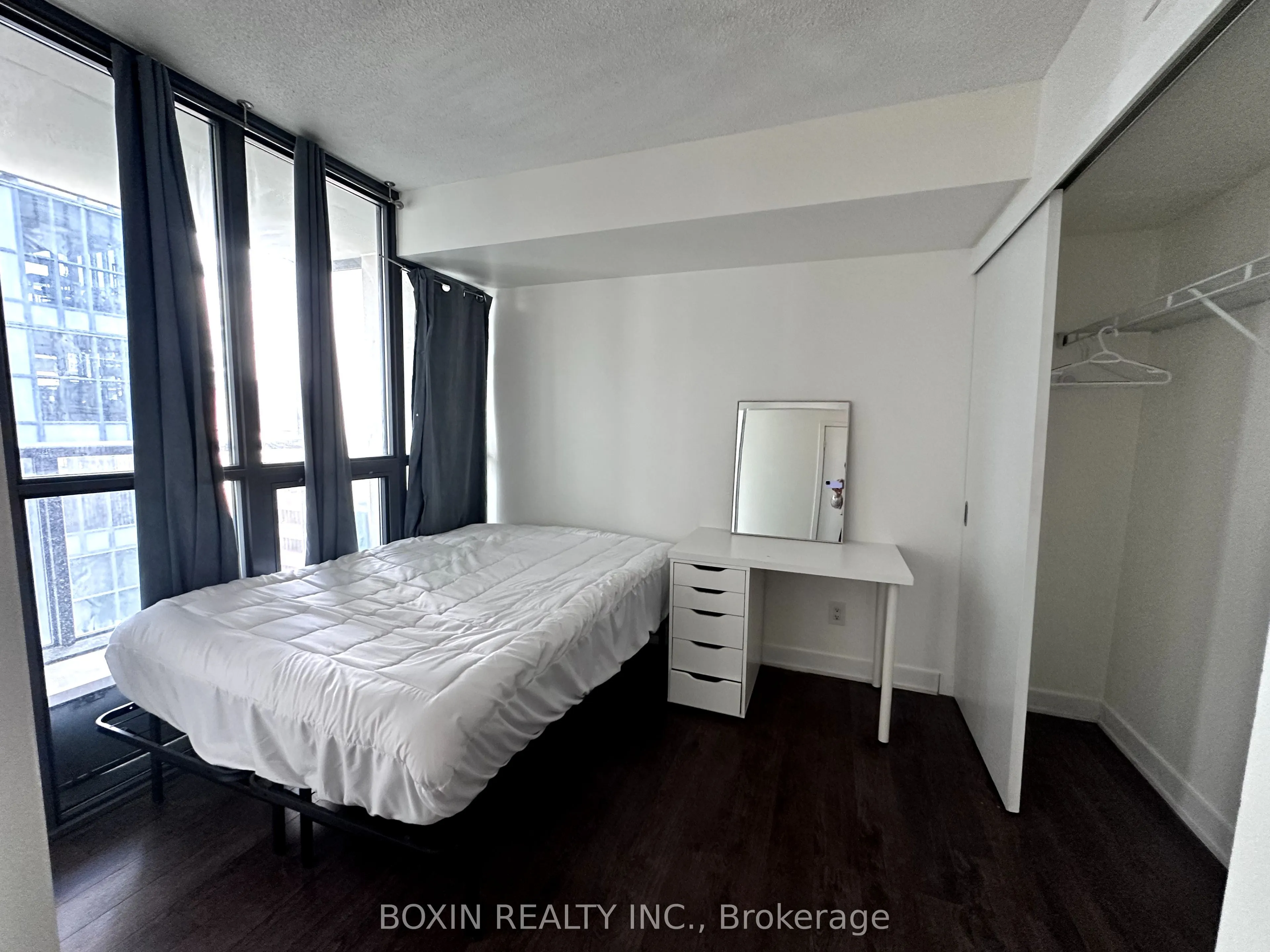 110 Charles Street E, #7