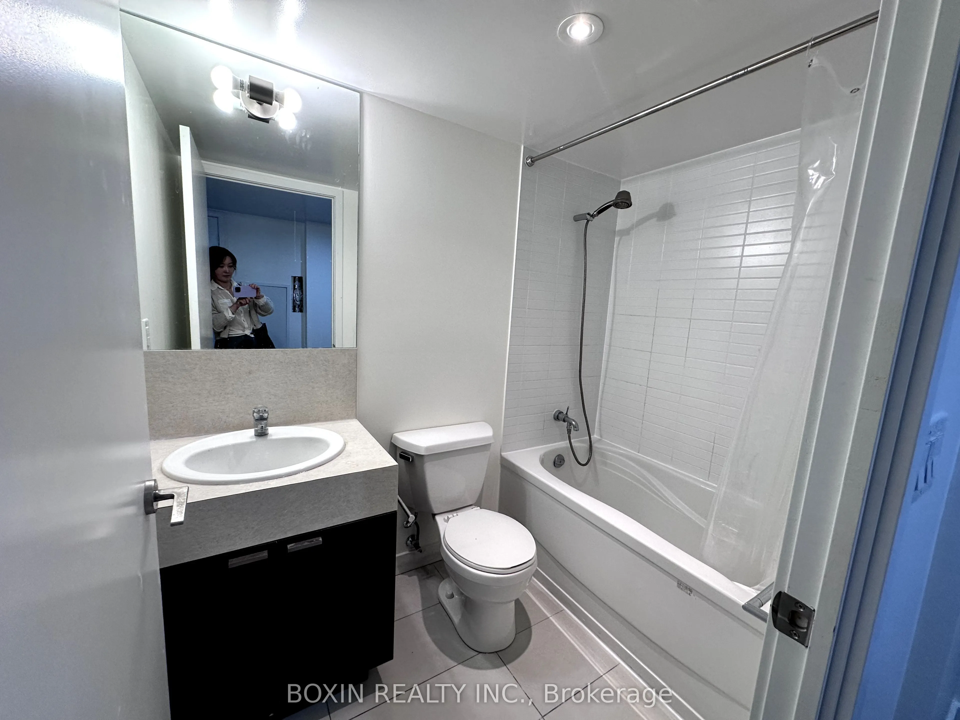 110 Charles Street E, #7