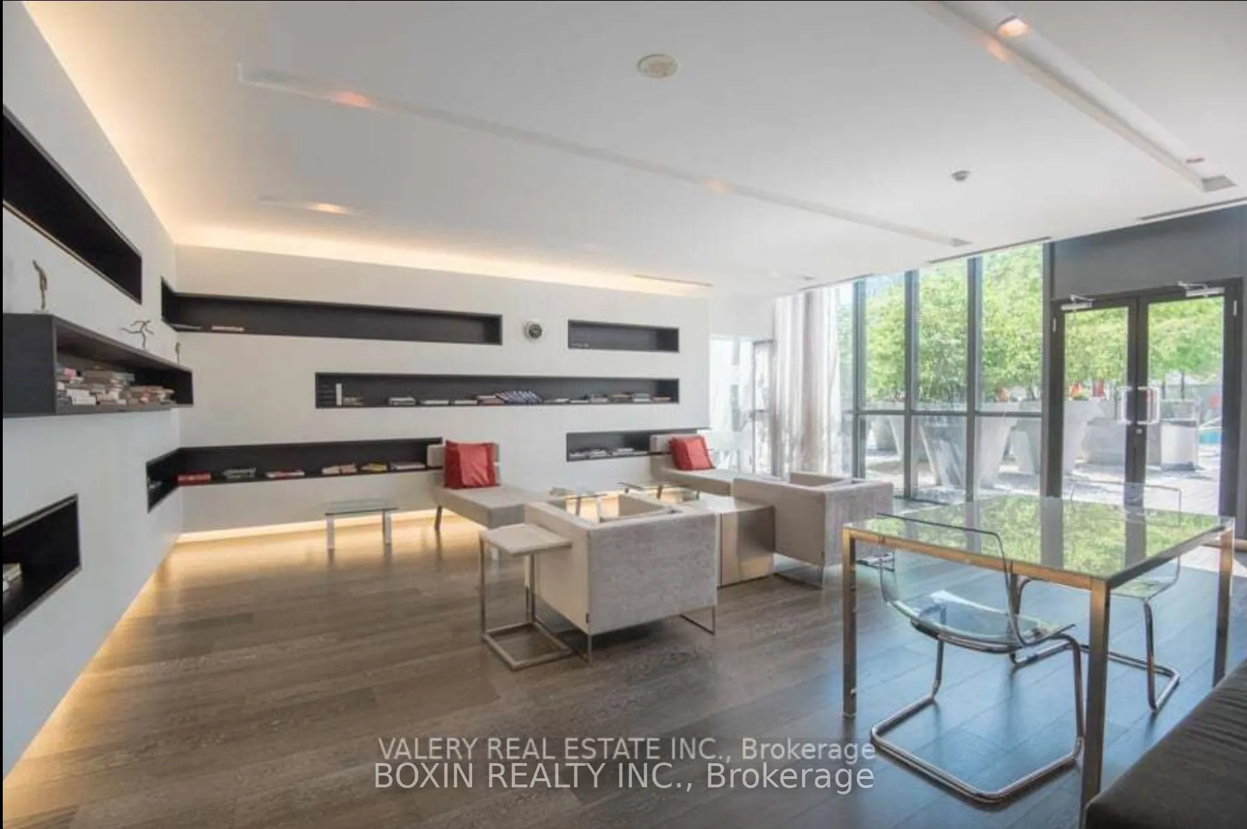 110 Charles Street E, #1707