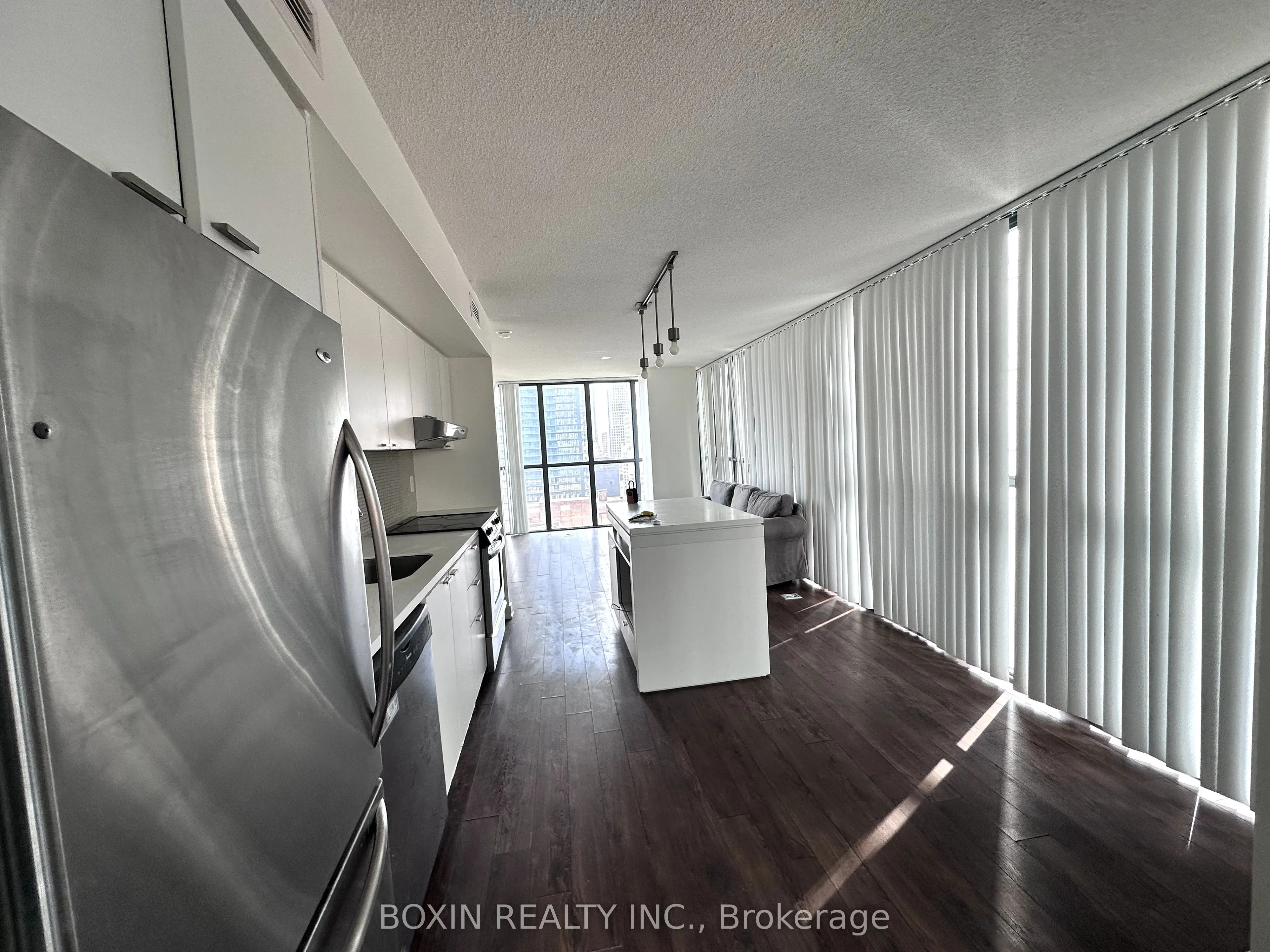 110 Charles Street E, #7