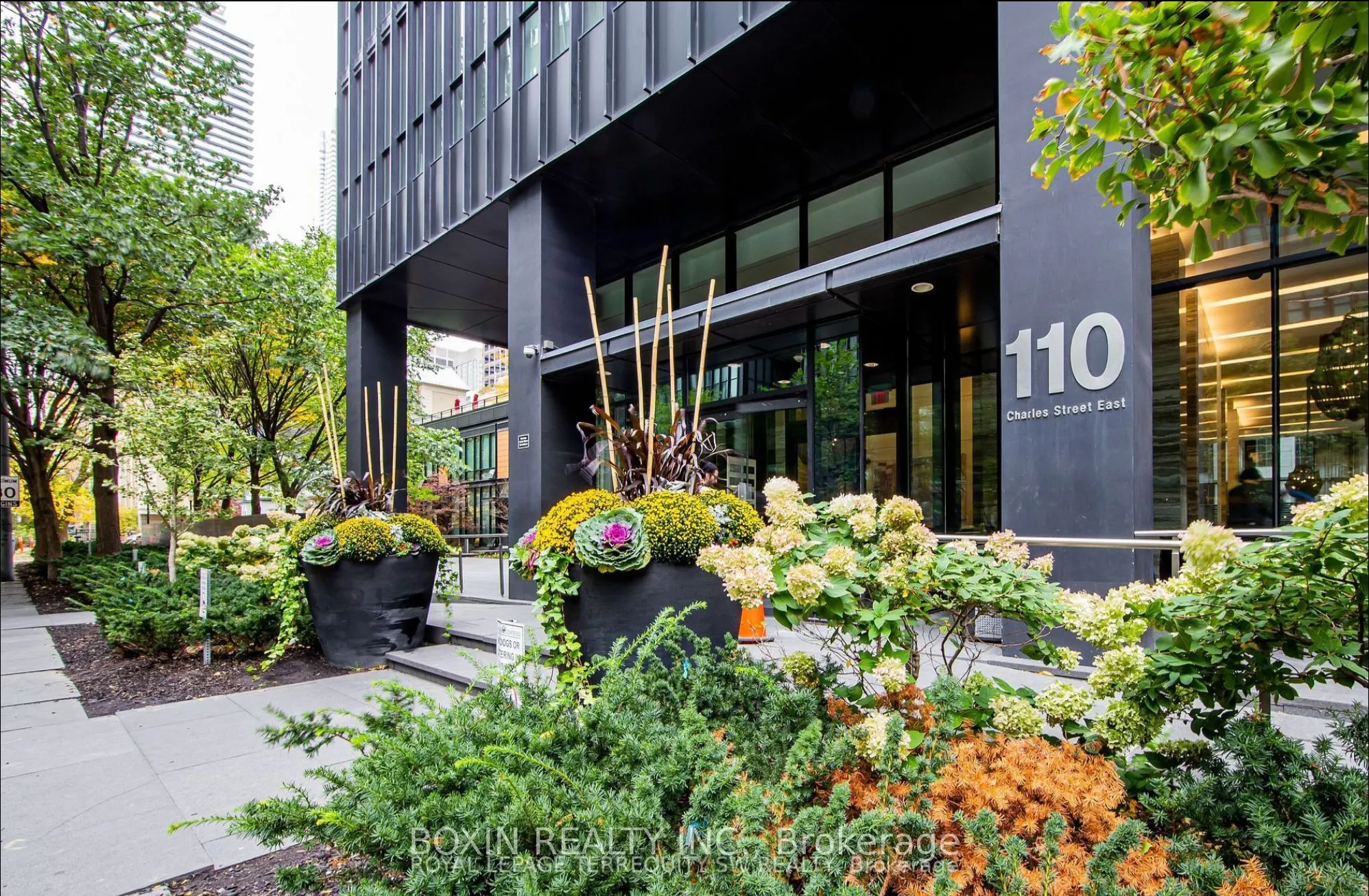 110 Charles Street E, #7