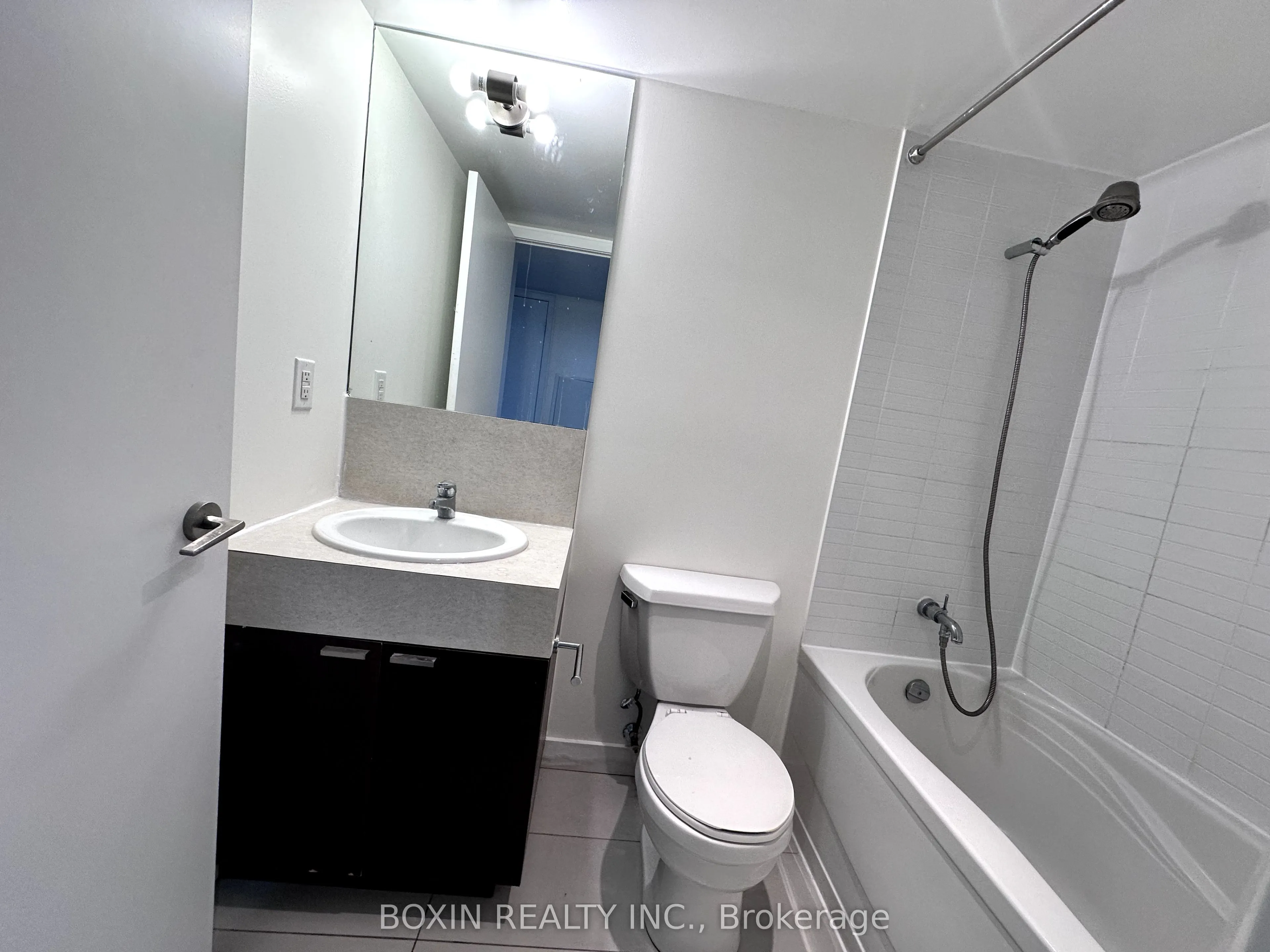110 Charles Street E, #7
