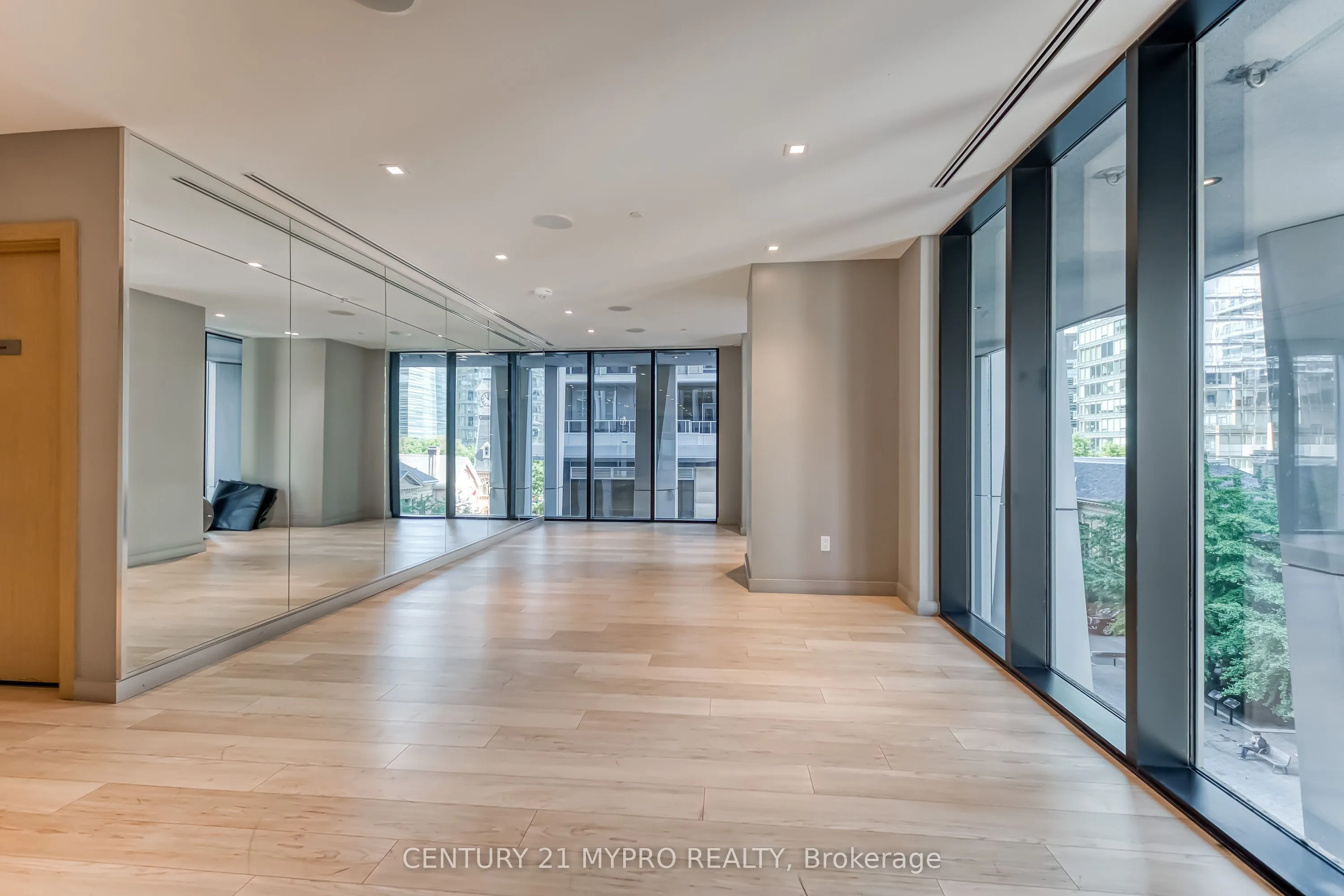 1 Yorkville Avenue, #3603